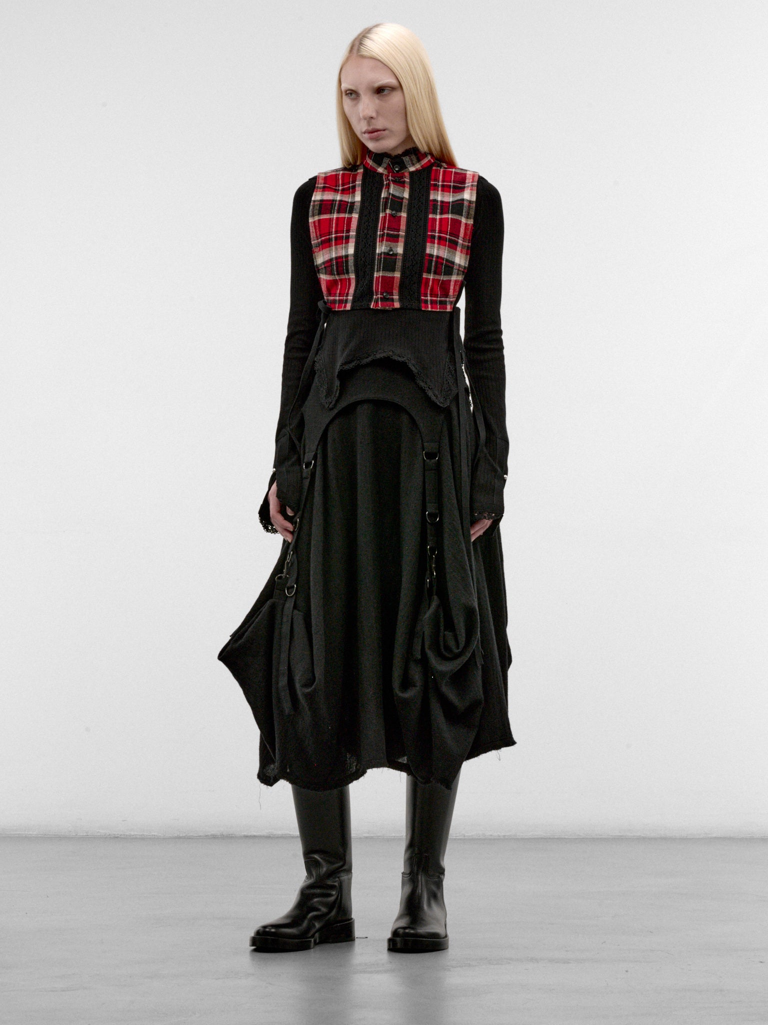 Moni Black Flannel Plastron Top (B0014419-FA751-BLACK-WHITE-RED)