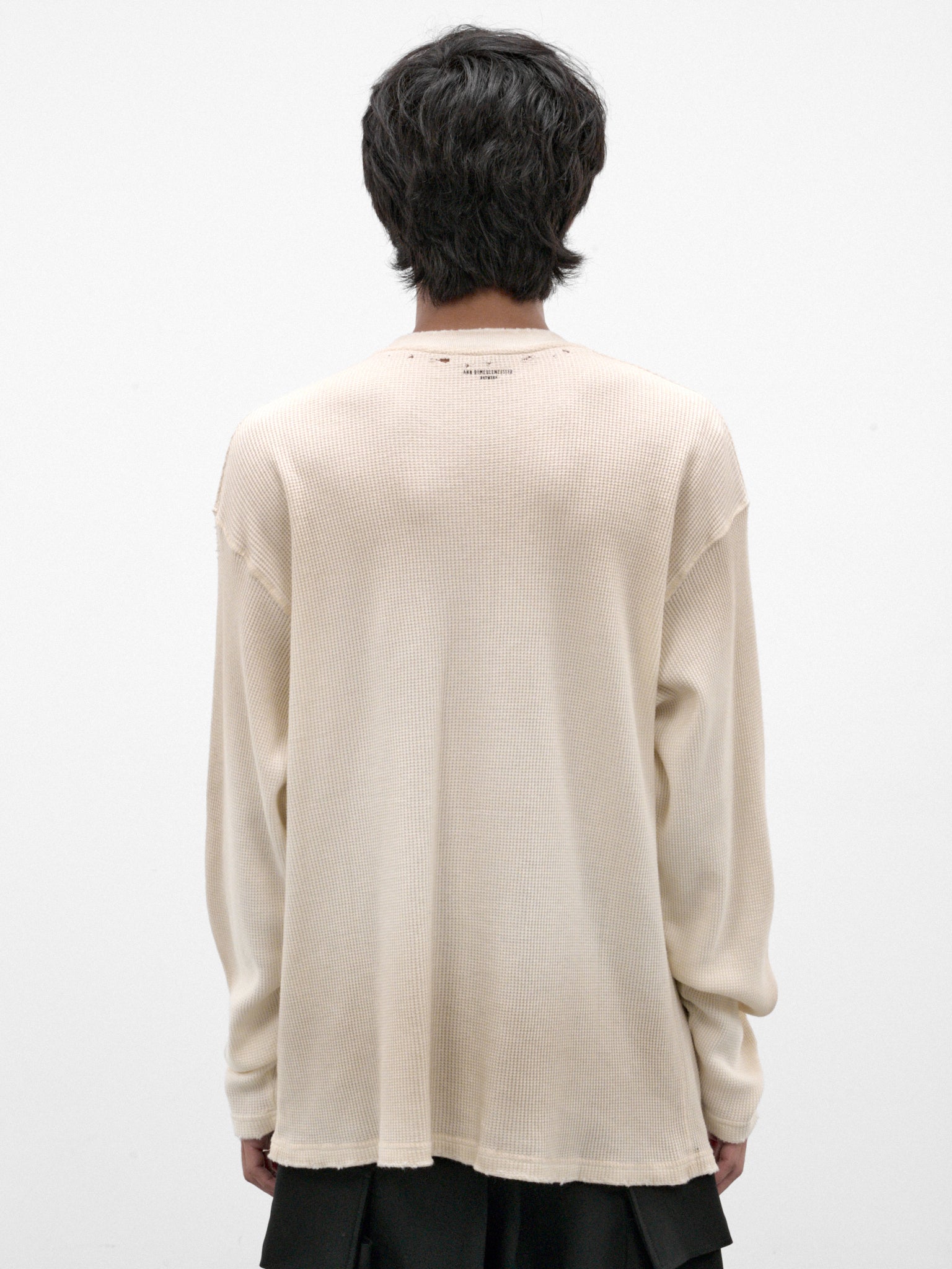 Nikita Poetry Graphic Long Sleeve (B0014442-FA795-CHALK)