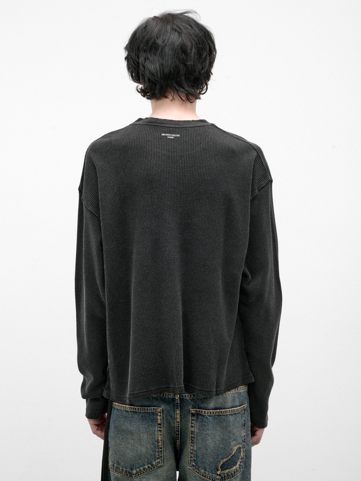 Black Emil Graphic Long Sleeve (B0014443-FA792-FADED-BLACK)
