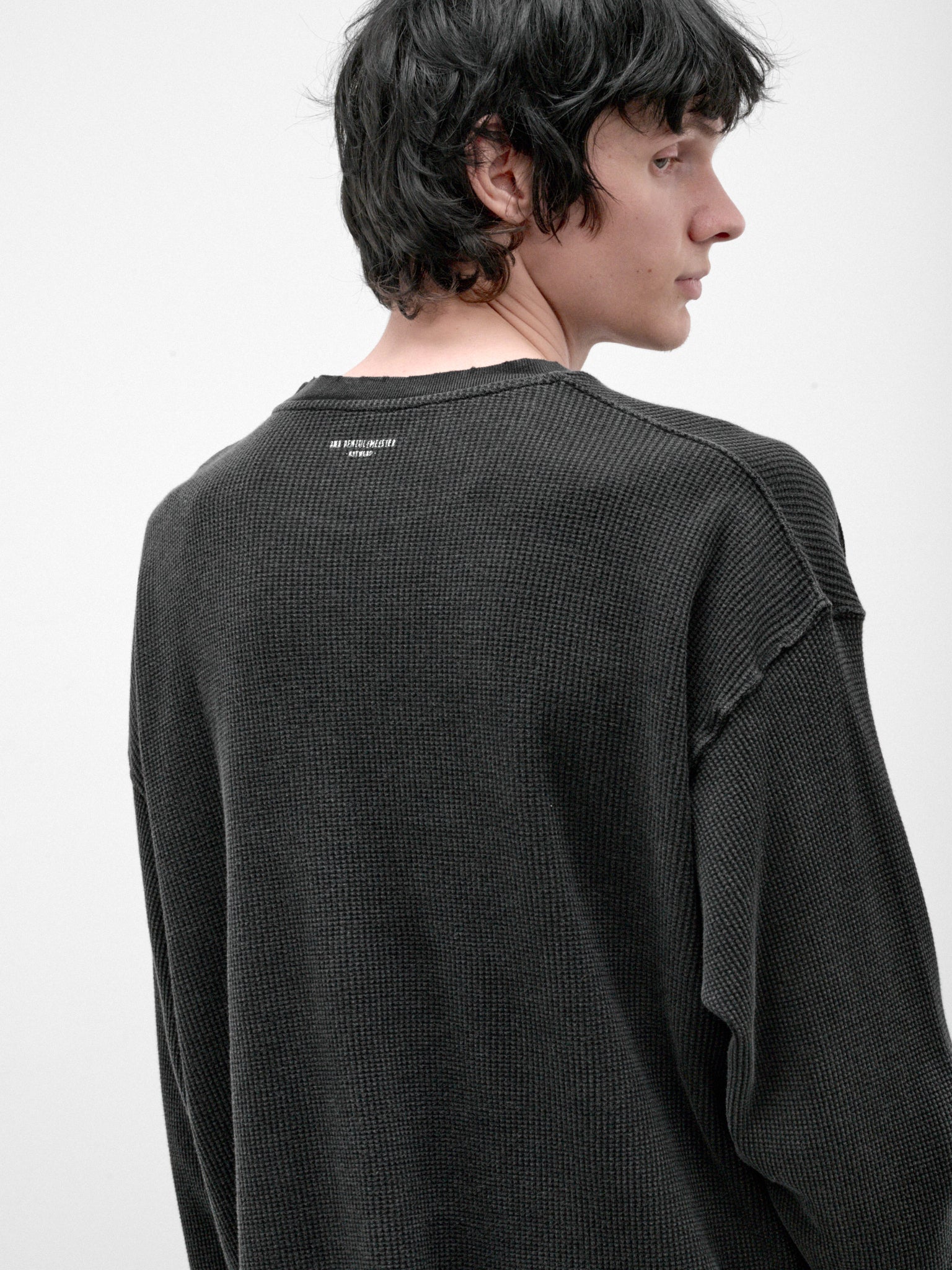 Black Emil Graphic Long Sleeve (B0014443-FA792-FADED-BLACK)