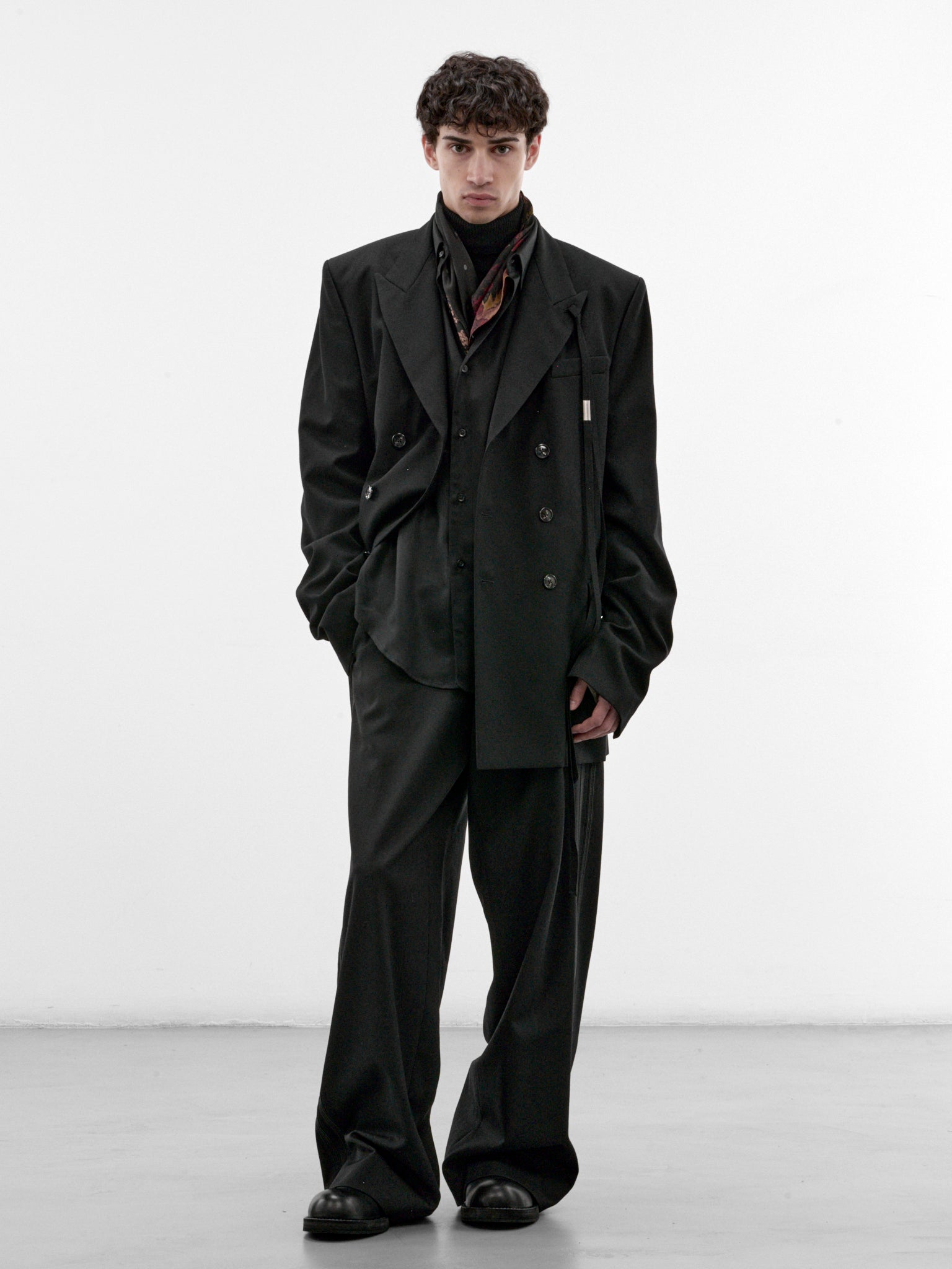 Waldus Black Wool Tailored Jacket (B0014452-FA761-BLACK)