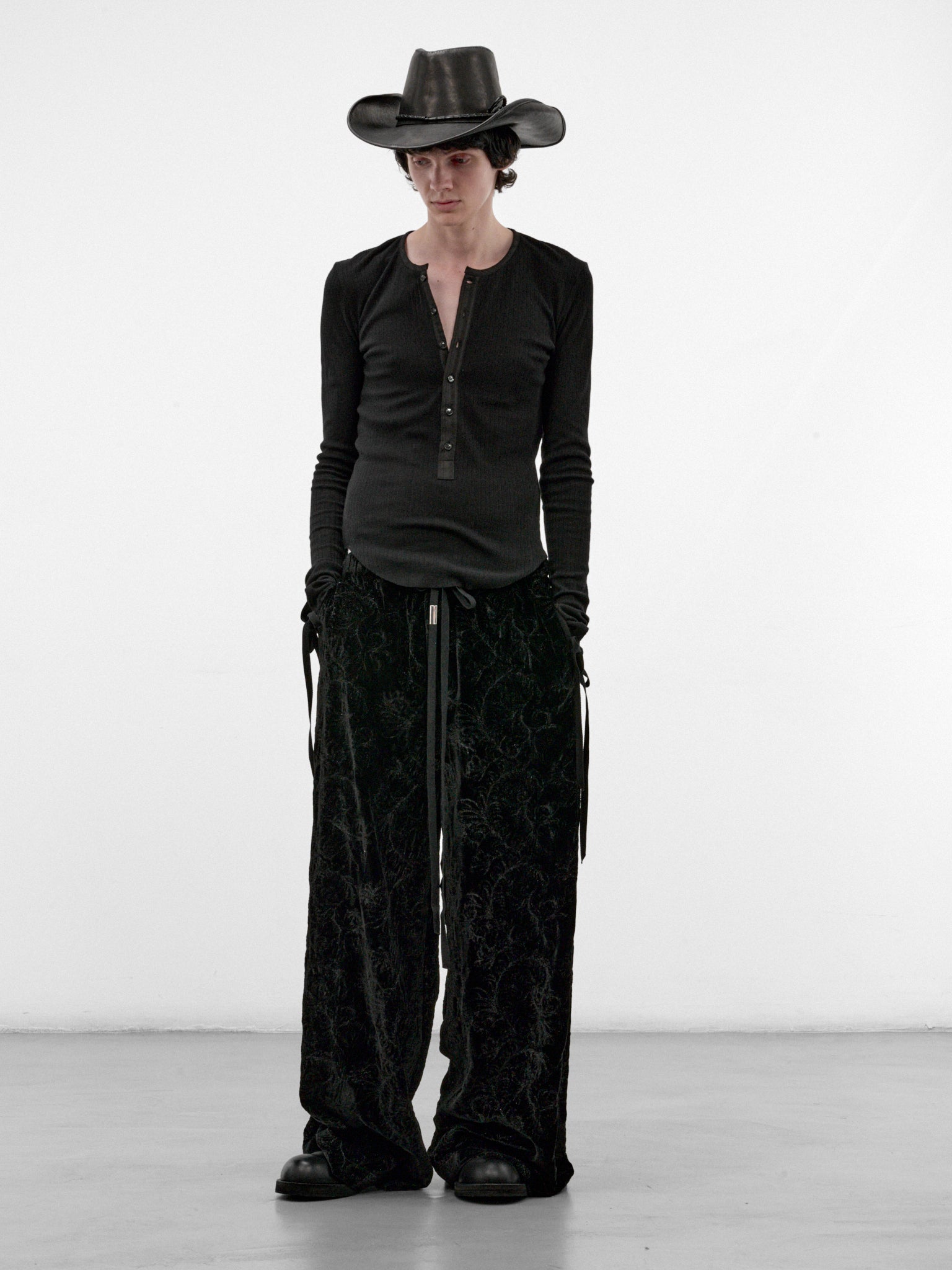 Black Velvet Gerry Lounge Pants (B0014261-FA753-BLACK)