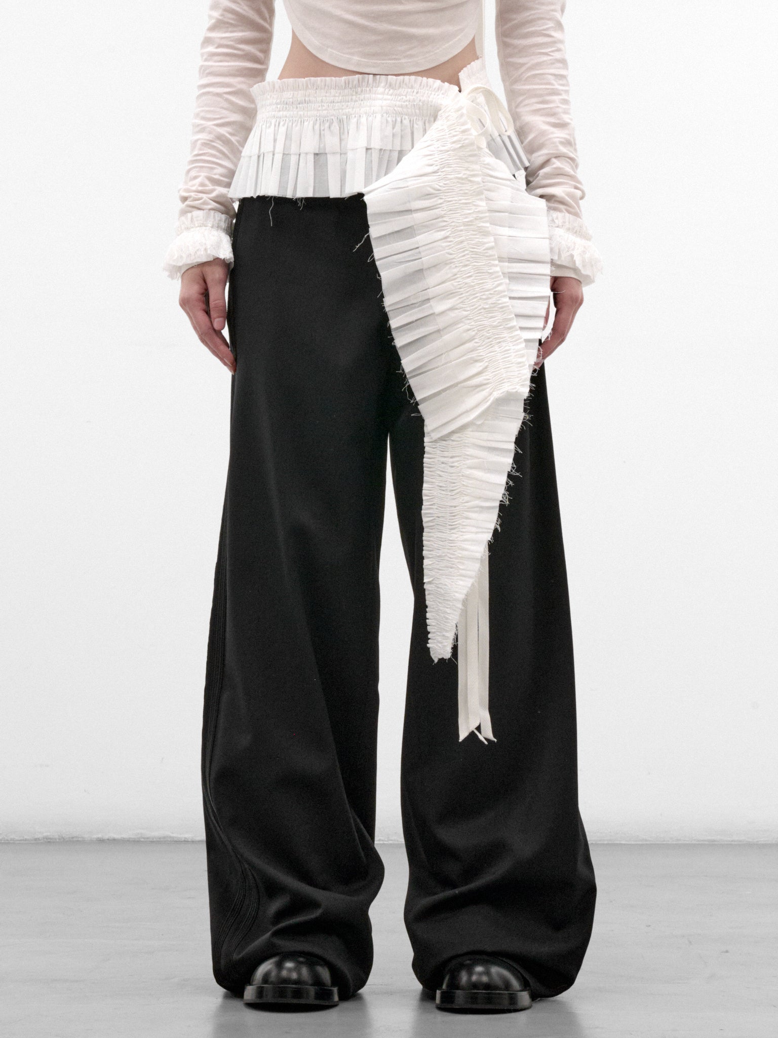 Safira Long Ruffled Belt (B0014495-FA026-NATURAL-WHITE)