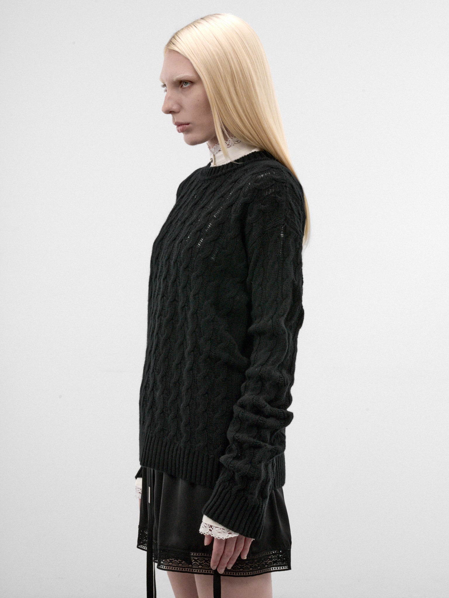 Siya Black Wool-Cashmere Sweater (B0014660-KN099-BLACK)