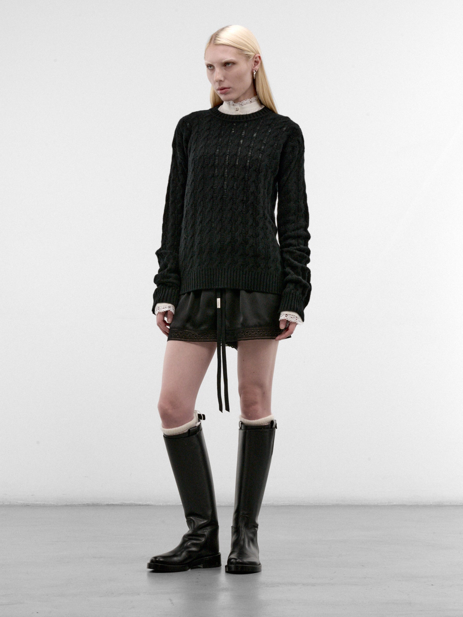 Siya Black Wool-Cashmere Sweater (B0014660-KN099-BLACK)