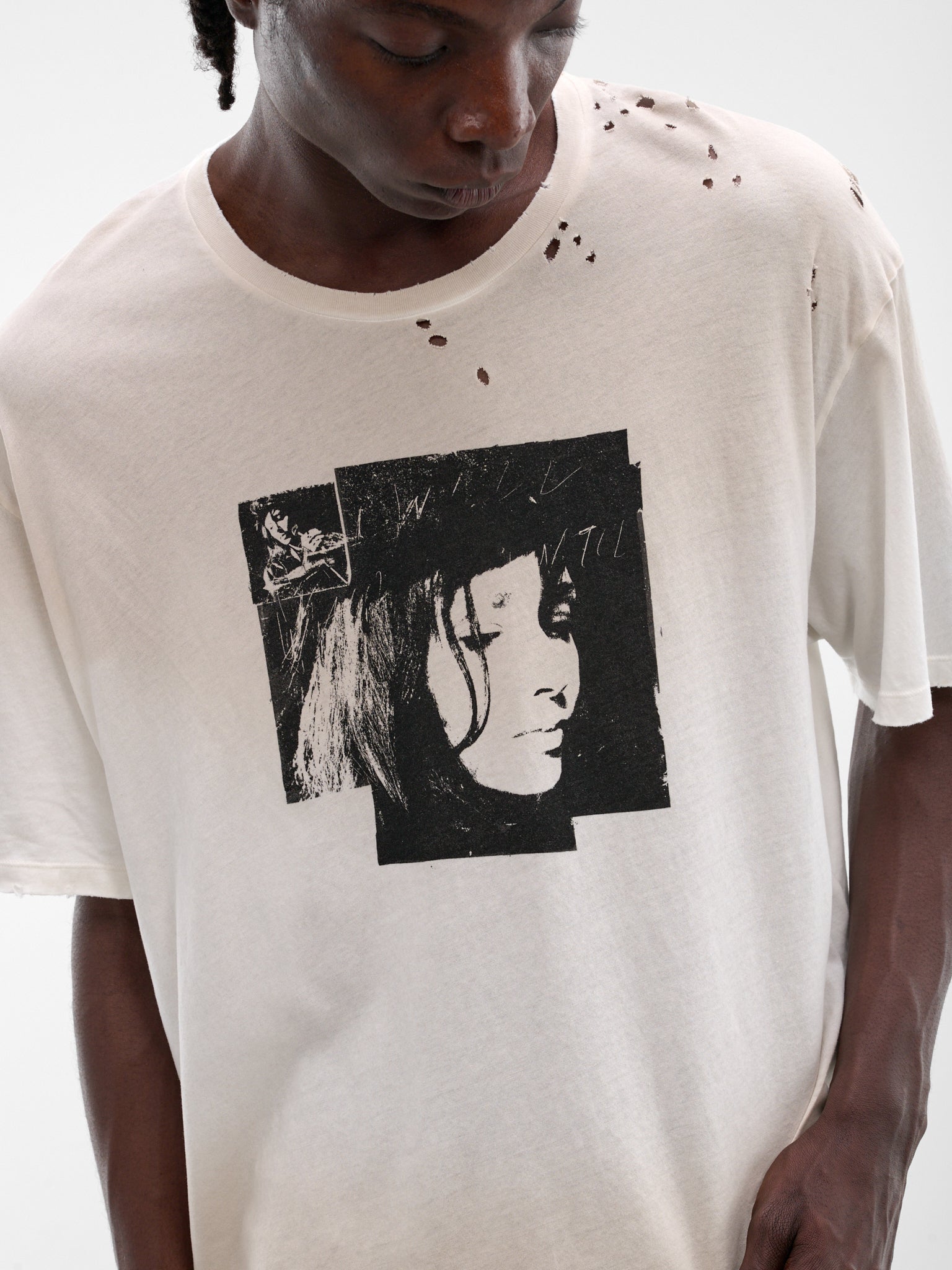 Exclusive White Lu "Aimee" Graphic Tee (B0014714-FA794-CHALK)