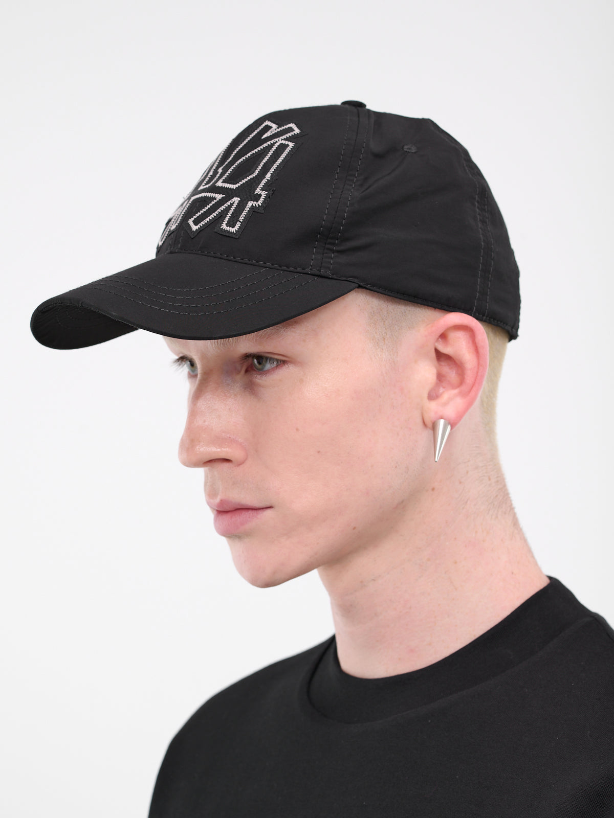 44 Patch Cap (B0030308-FA337-099-BLACK)