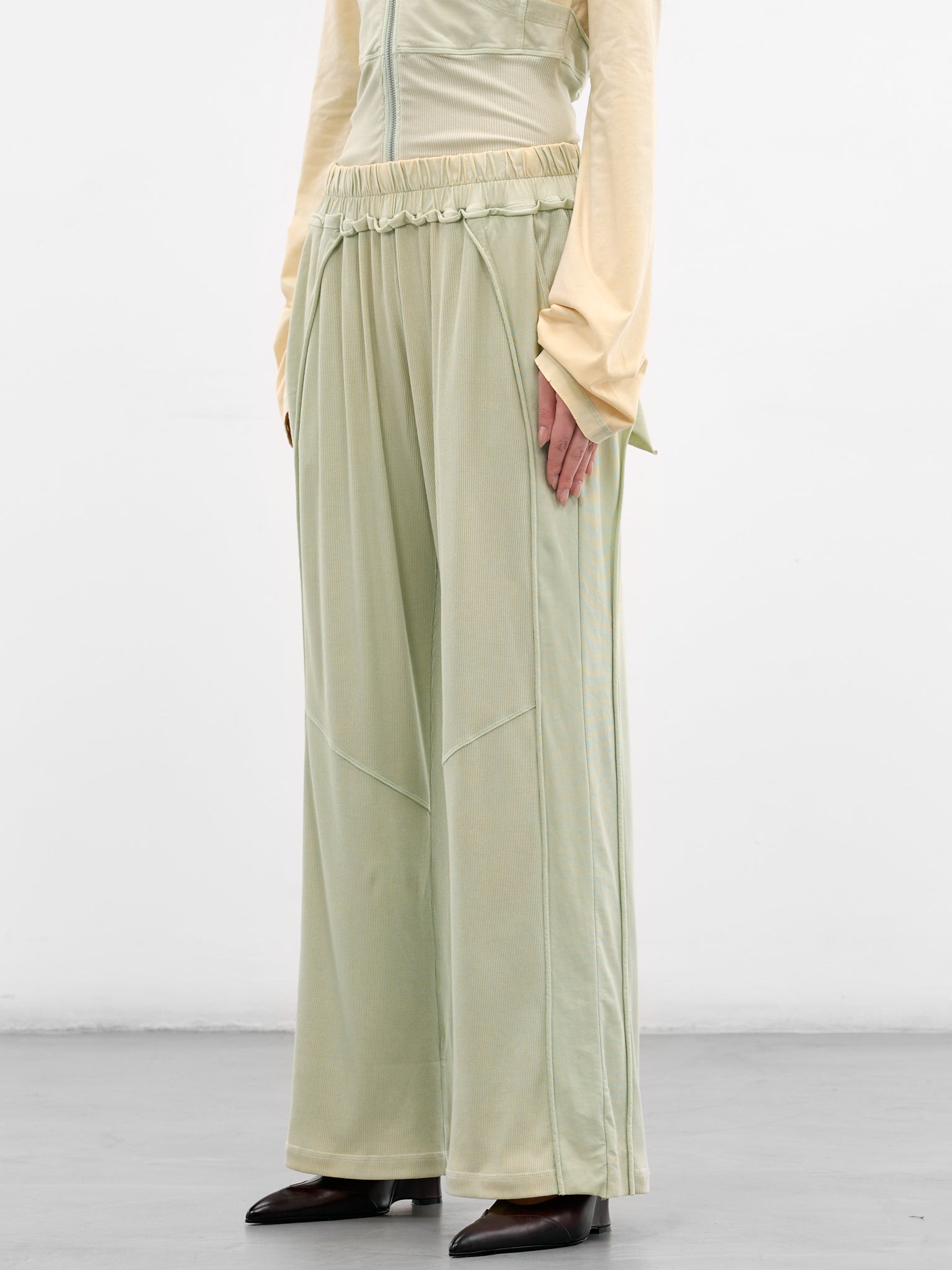 Green Bellona Deconstructed Cotton Sweatpants (BELSW0SGR-SUBTLE-GREEN)