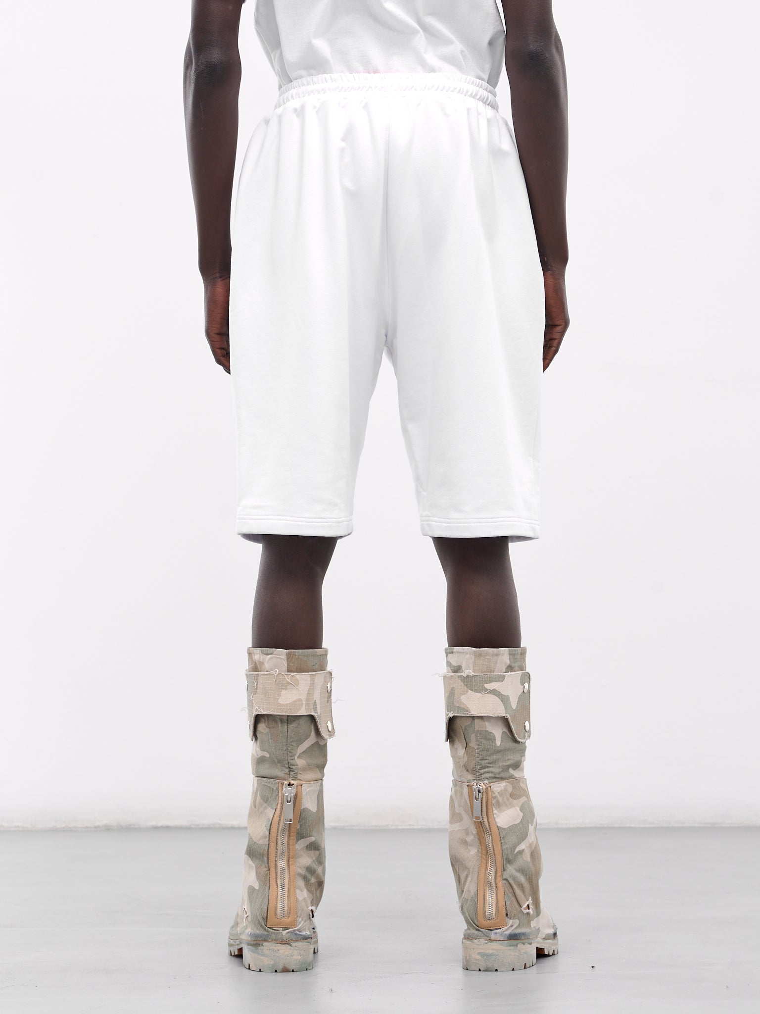 LA MASKARADE Belt Shorts | H.Lorenzo - back