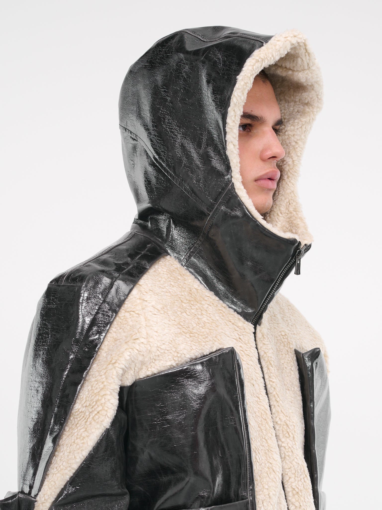 Crustacean Sherpa Jacket (CA04MFJ1BK-BEIGE-BLACK)