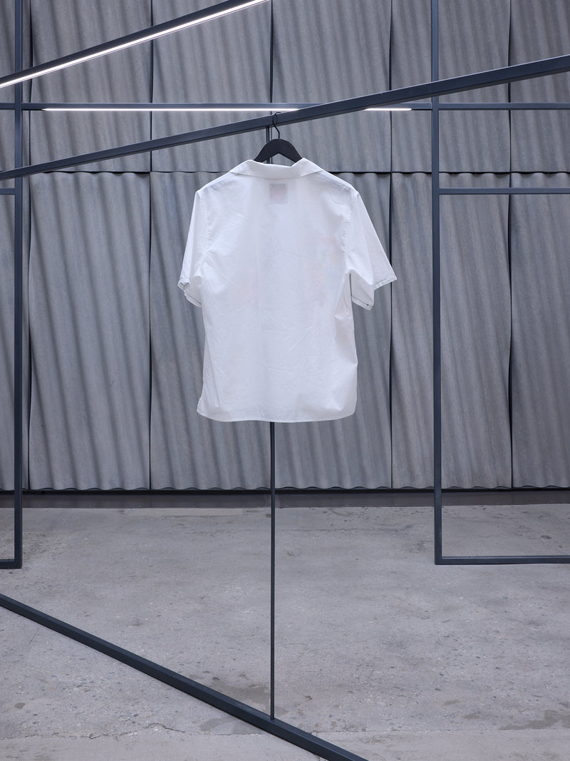 White Graphic Button-Up Shirt (CAMA0587SP-USCW80-WHITE-PRINTE)