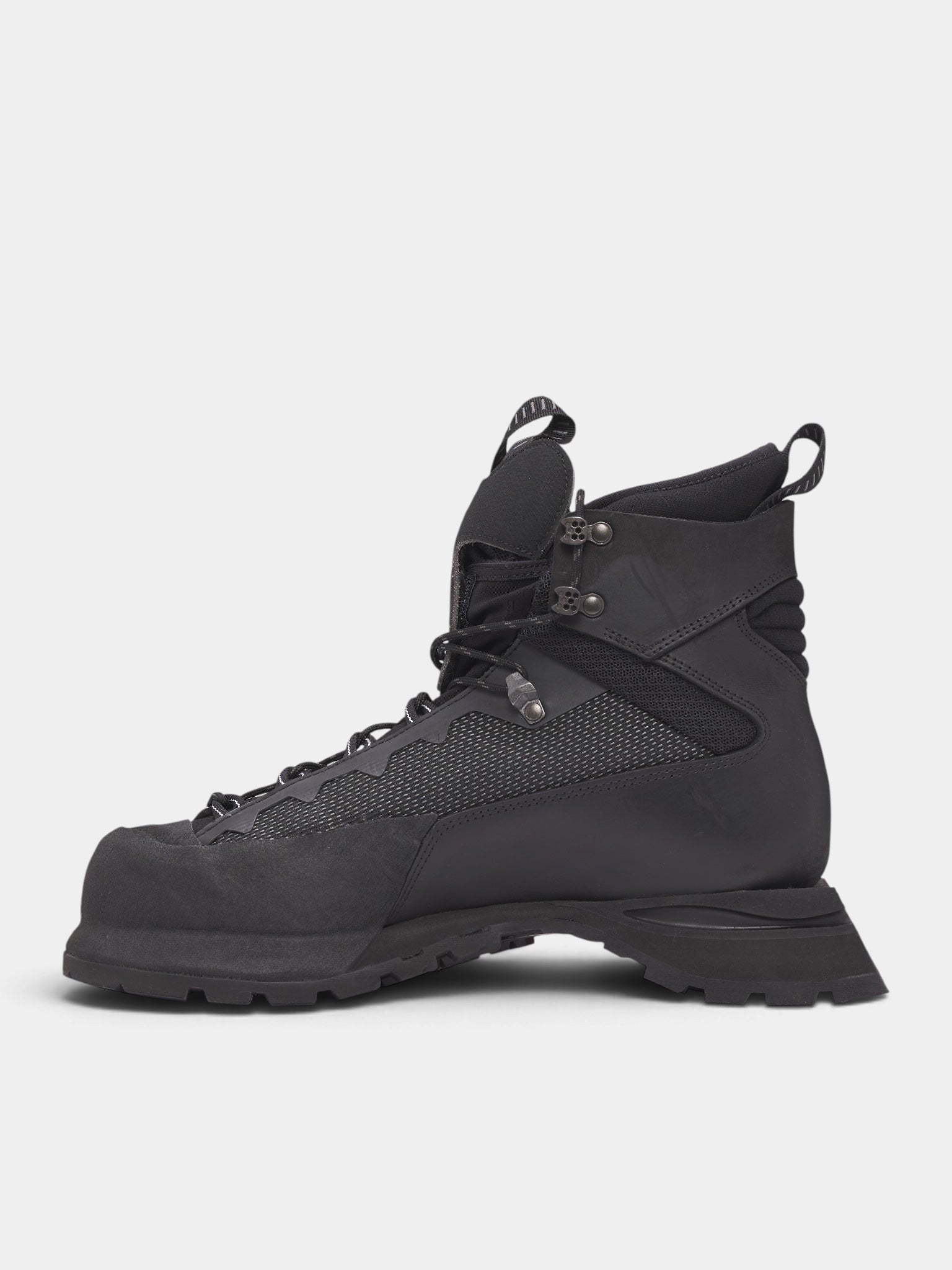 Carbonaz Black Putek Hiking Boots (CARBONAZ-BLACK)