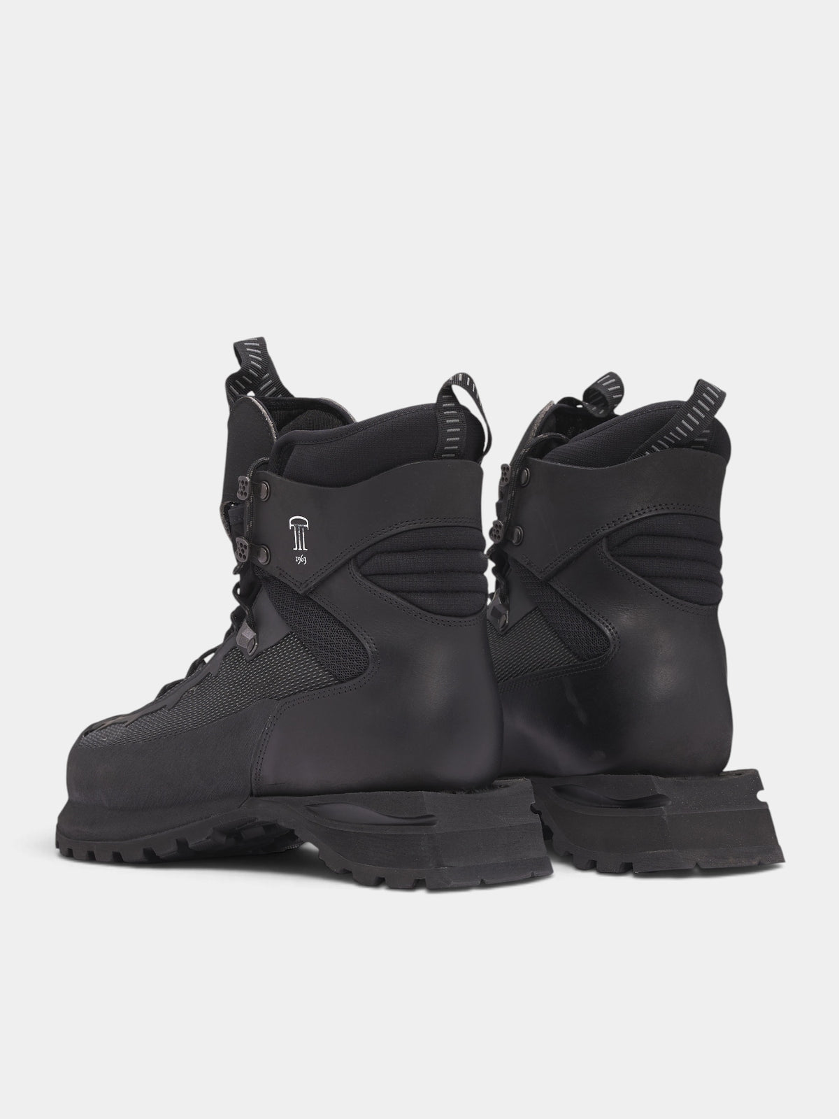 Carbonaz Black Putek Hiking Boots (CARBONAZ-BLACK)
