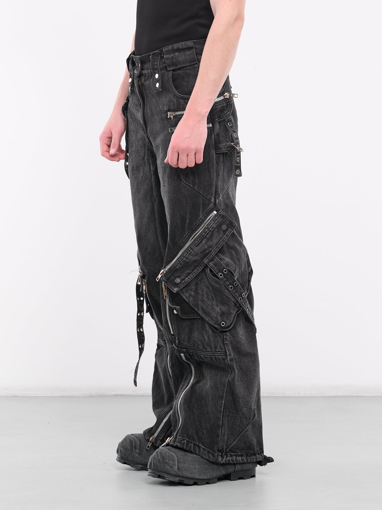 Cargo Denim Jeans (CARGO-DENIM-PANTS-BLACK)