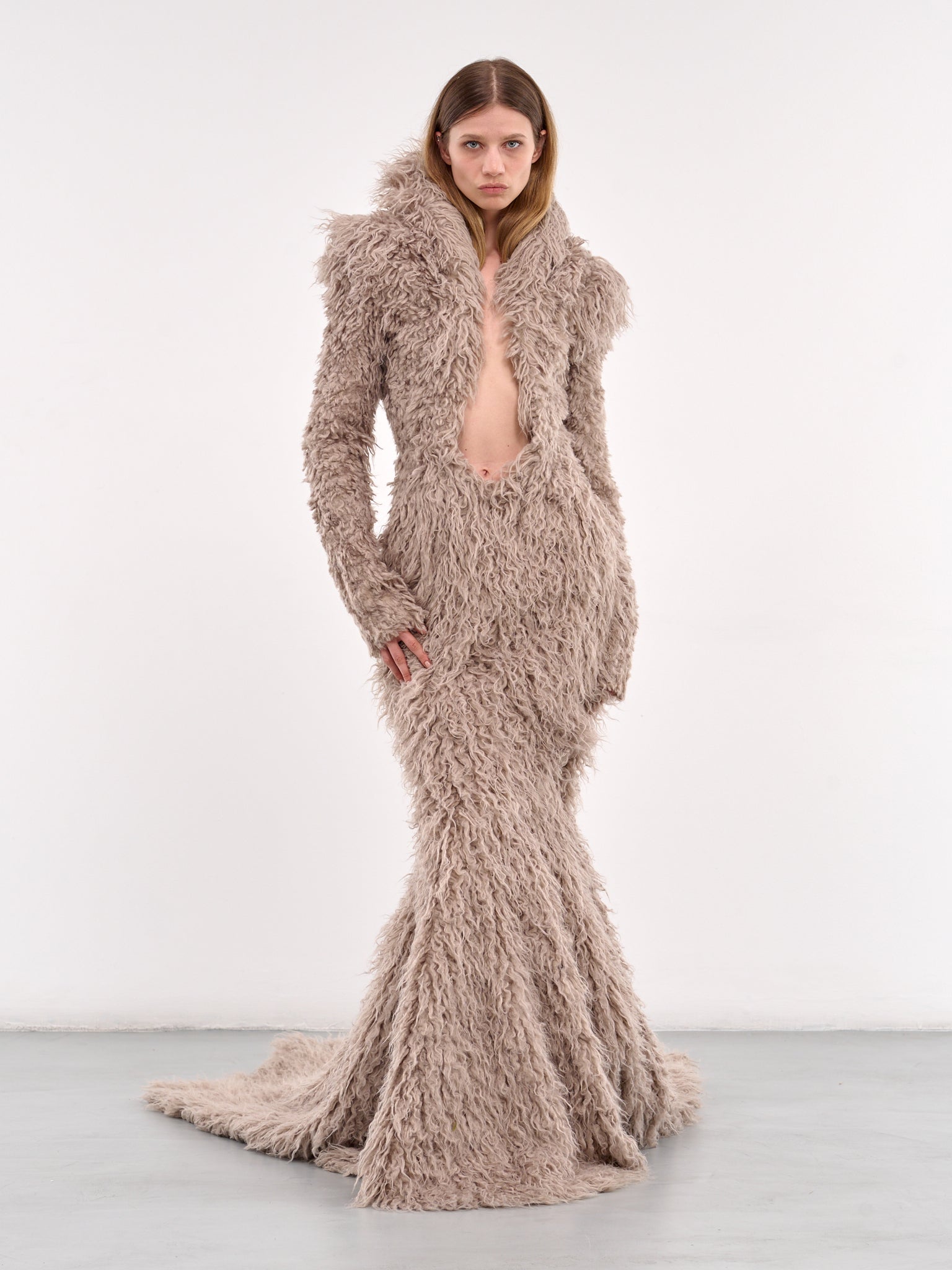 HAN KJOBENHAVN | H.Lorenzo|Rounden Faux Fur Gown (CATWALK-7-BEIGE) HAN KJOBENHAVN | H.Lorenzo|Rounden Faux Fur Gown (CATWALK-7-BEIGE)