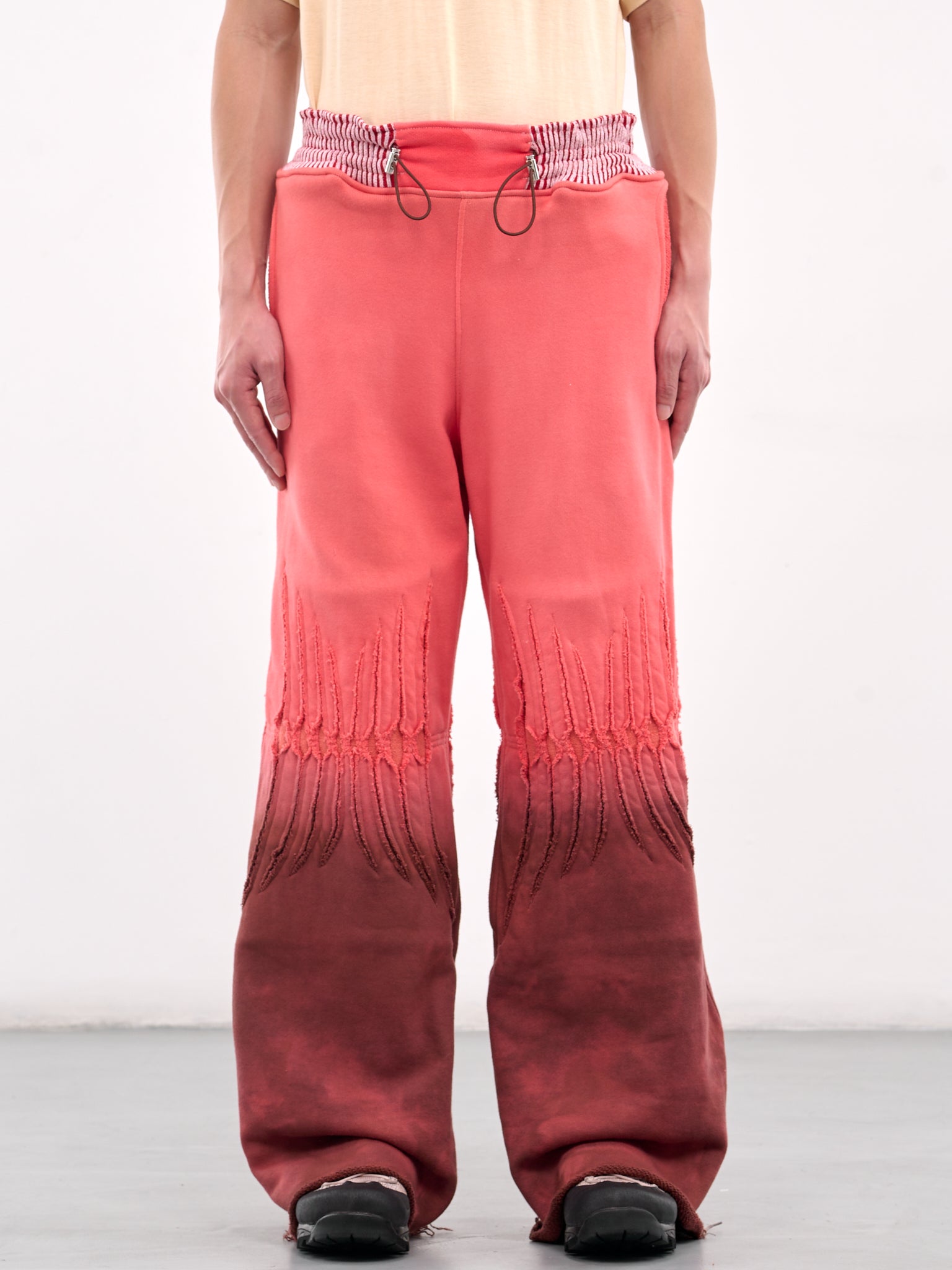 Gradient Cut-Out Sweatpants (CCS4-TRS-APPJERS-RED-BROWN)