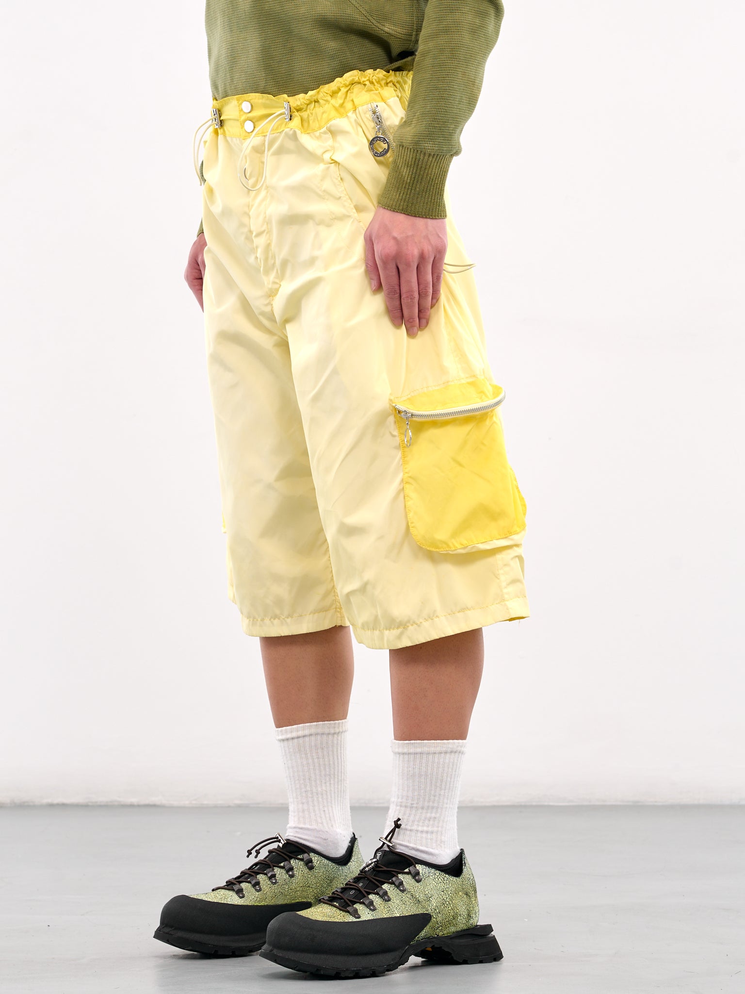 Zip Cargo Technical Shorts (CCS4-TRS-TECSHORT-LIGHT-YELLOW)