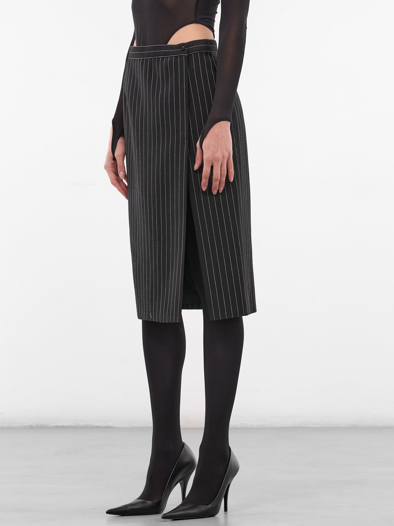 Black Re/edit Wool Pinstripe Pencil Skirt (COM1JU05771001-BLACK-OFF-WHITE)