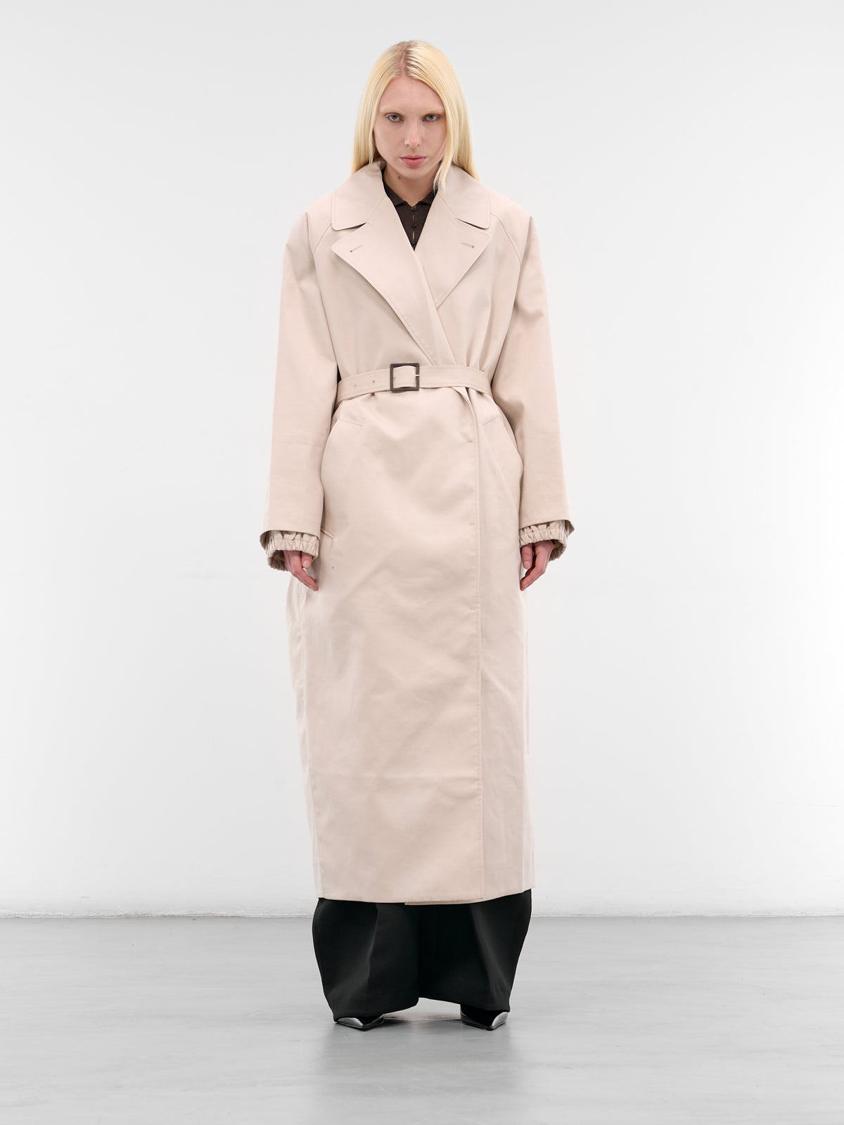 White Gabardine Trapezi Trench Coat (COW00102AW00644-OFF-WHITE)