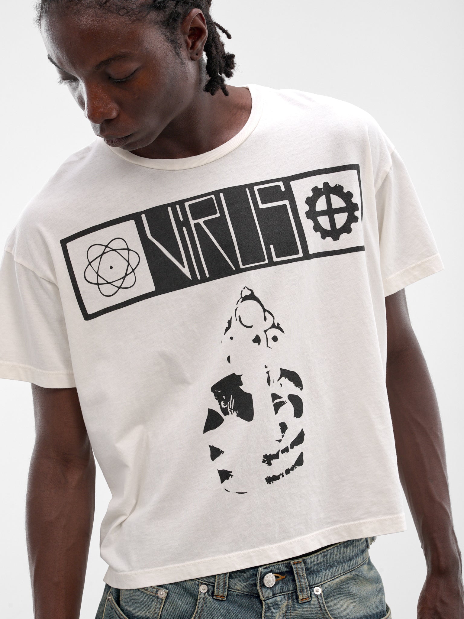MARKING DISTANCE White Distressed Virus Tee | H.Lorenzo - detail 1