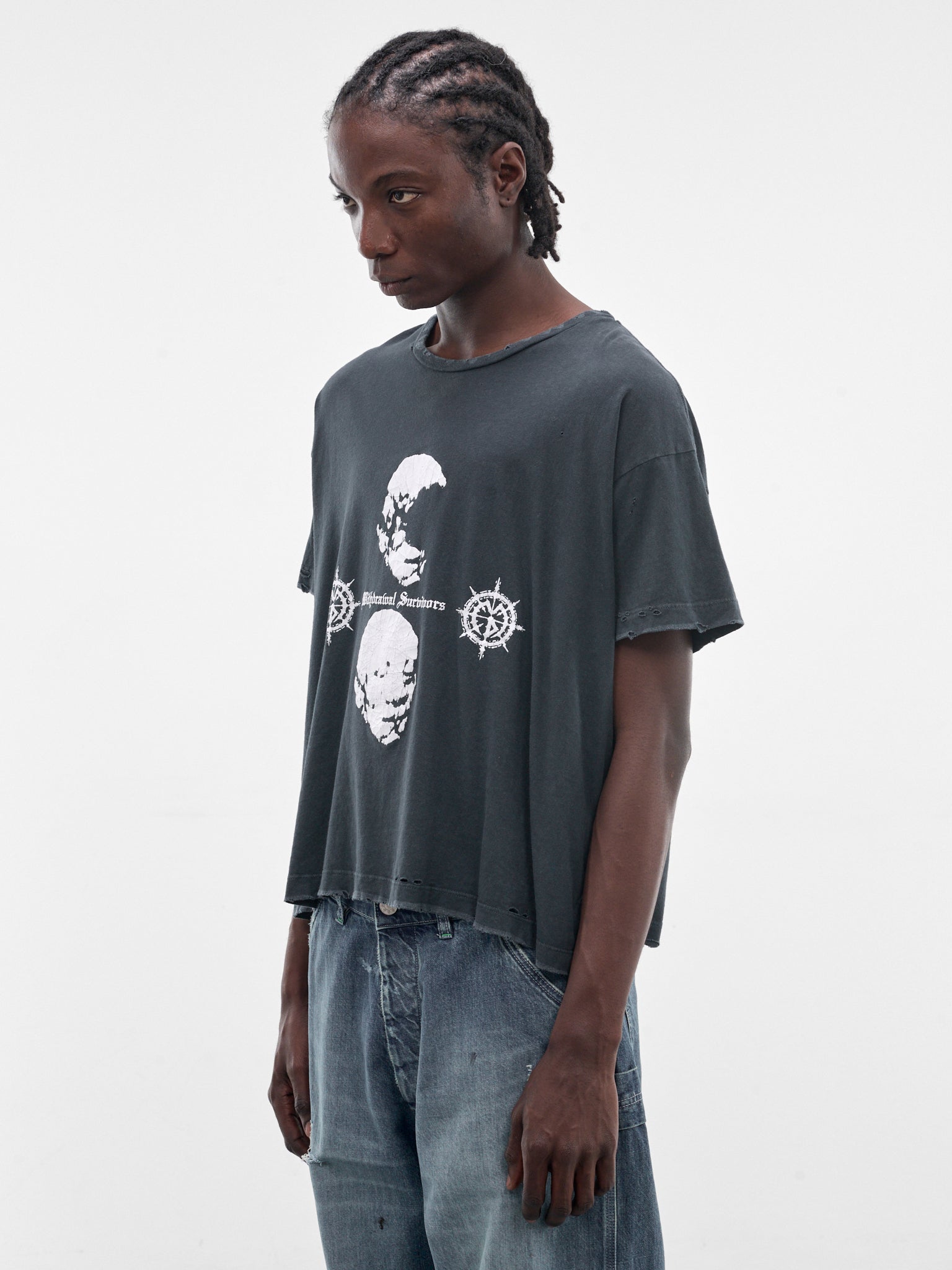 MARKING DISTANCE Distressed Withdrawal Survivors Tee | H.Lorenzo - side