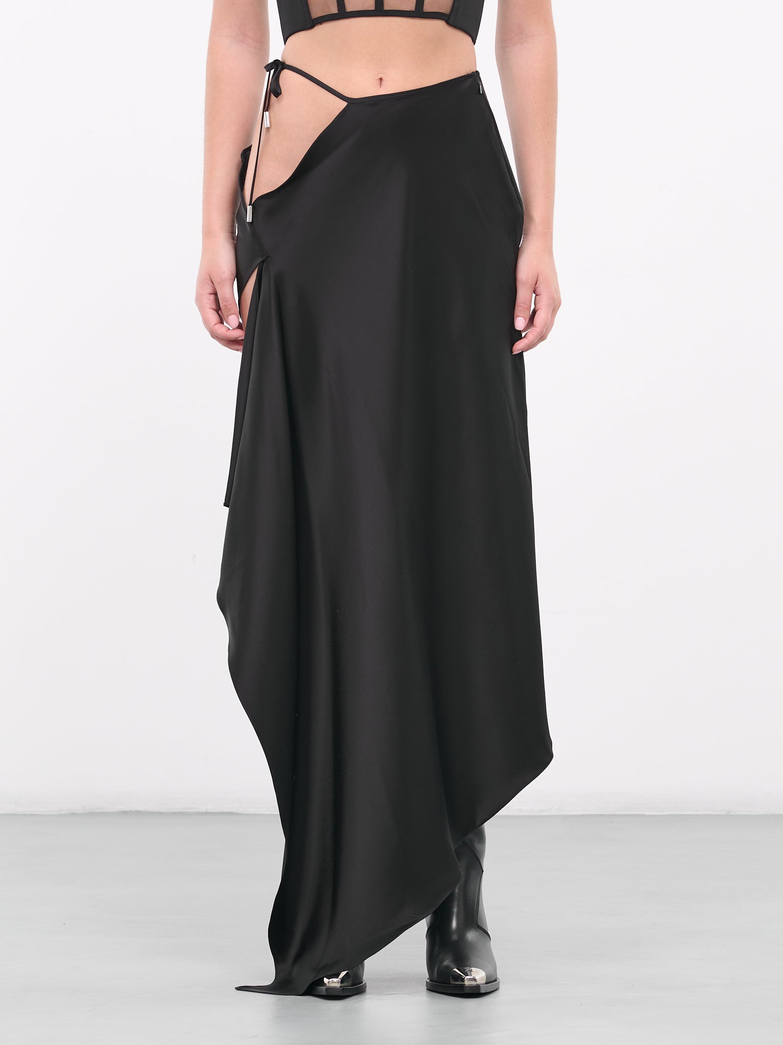 Cut-Out Satin Skirt (DK05S-BLACK)