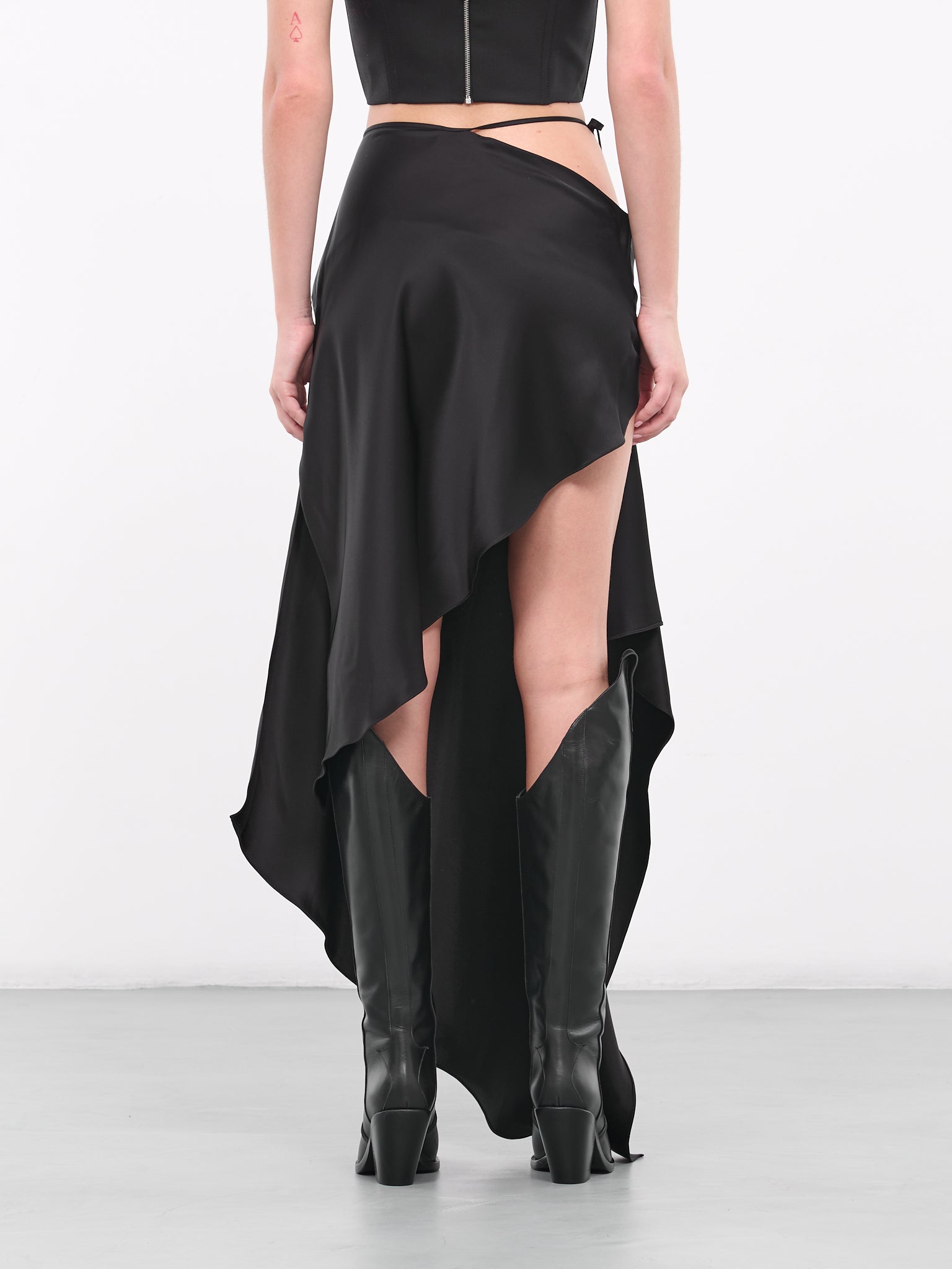 Cut-Out Satin Skirt (DK05S-BLACK)