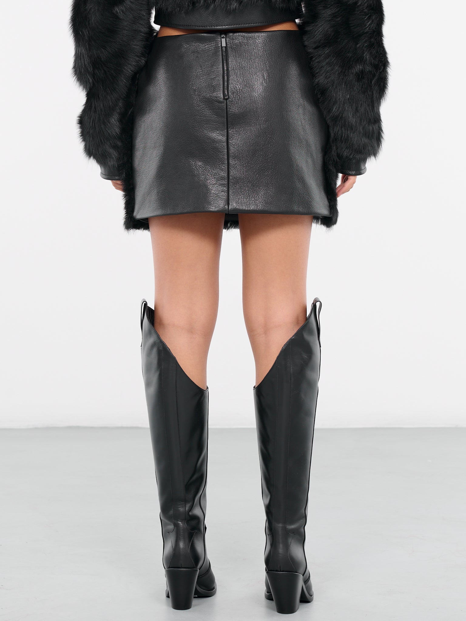 Faux-Fur Mini Skirt (DK75S-BLACK)