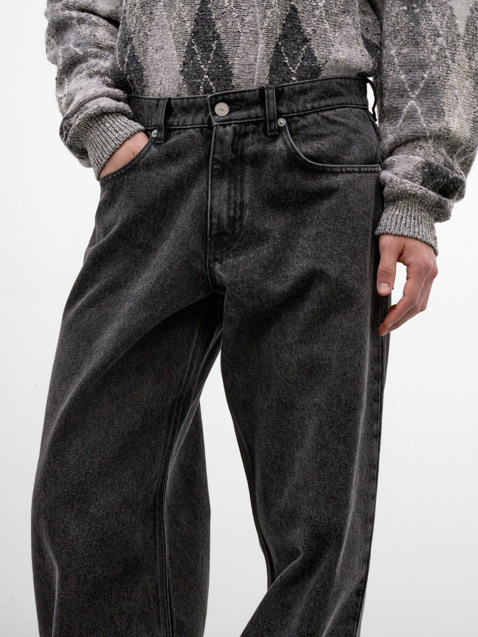 Black Denim Straight Leg Jeans (ERL13P015-1-BLACK)
