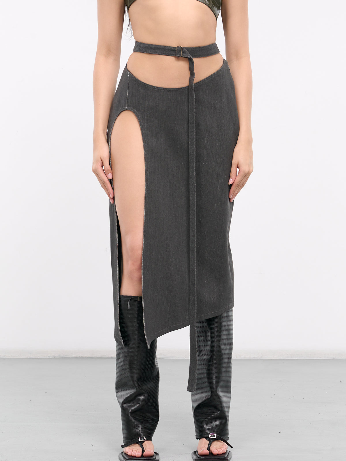 Apron Skirt (EV027YR004-WACHED-CHARCOAL)