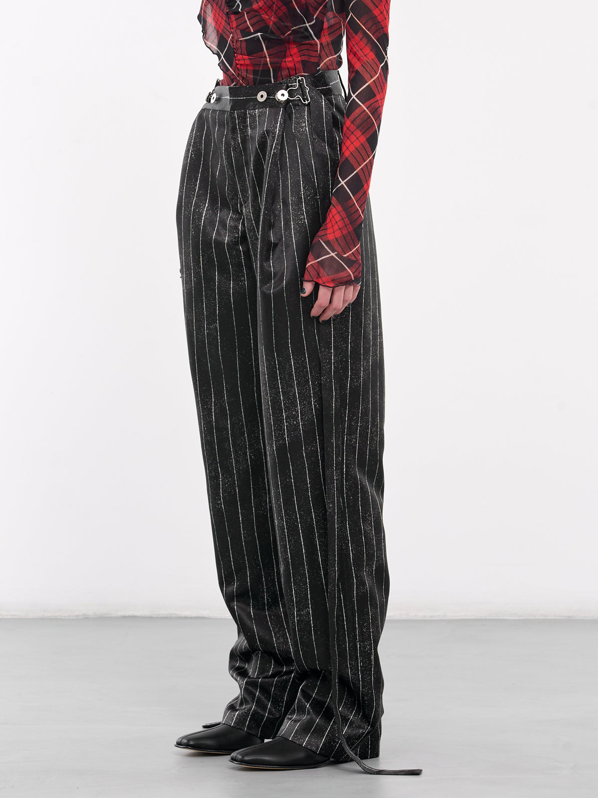 The Satin Pinstripe Wide Pants (F-PA160-C556-0001-BLACK-WHITE)