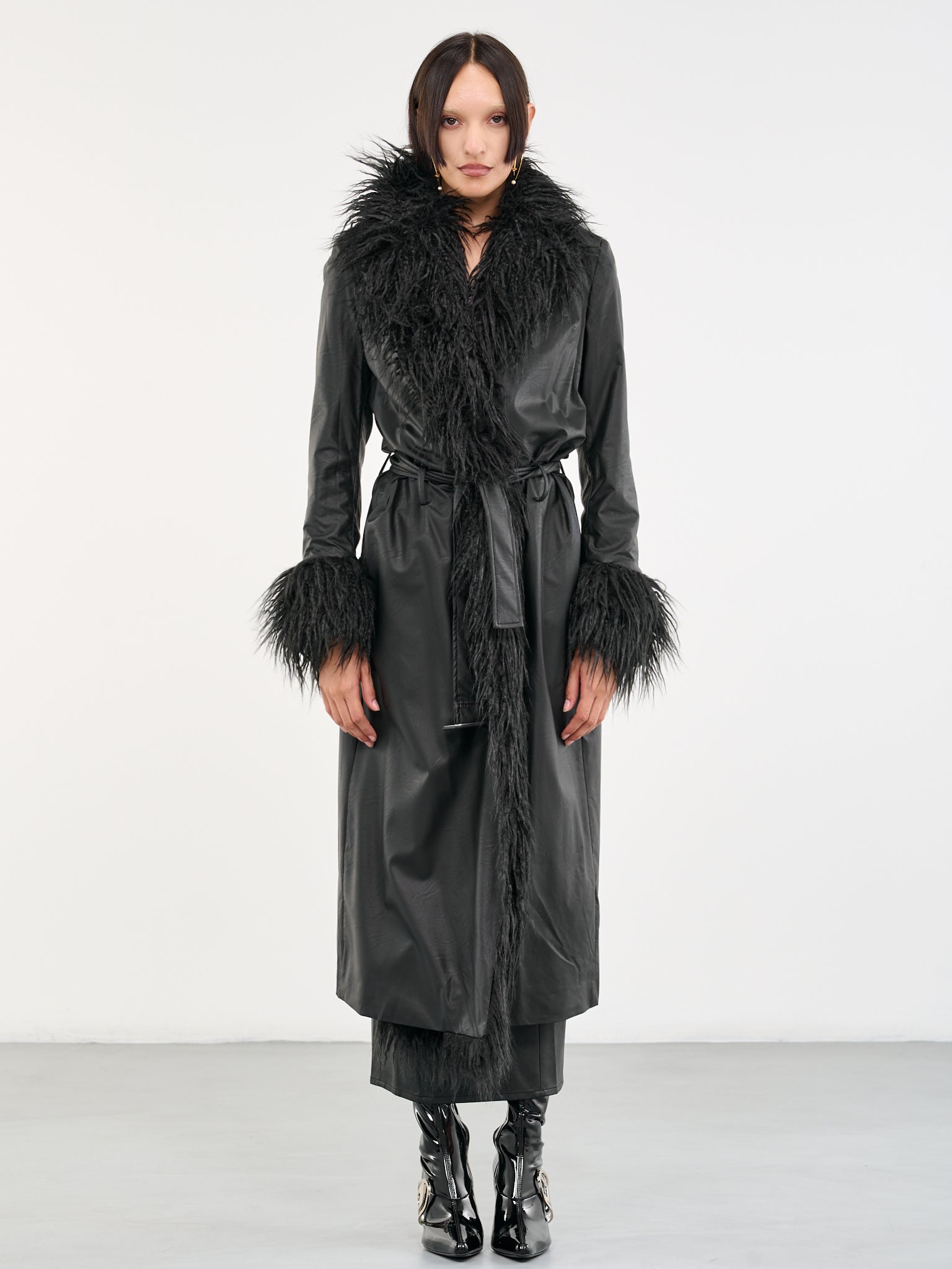 ADRIANA HOT COUTURE Coat | H.Lorenzo - front