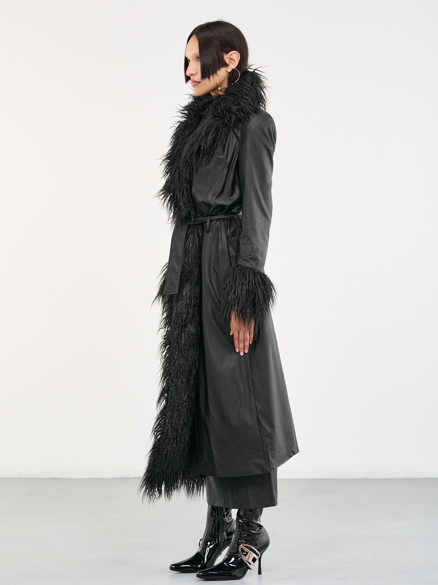 ADRIANA HOT COUTURE Coat | H.Lorenzo - side