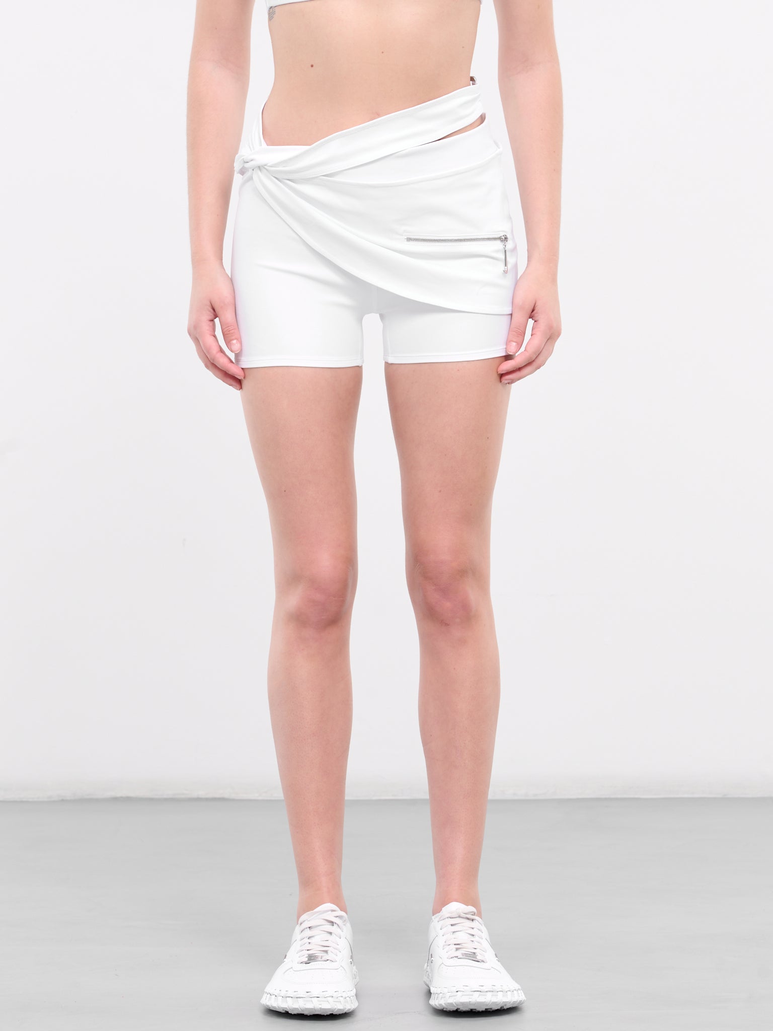 Jacquemus Shorts (FJ3266-100-WHITE)