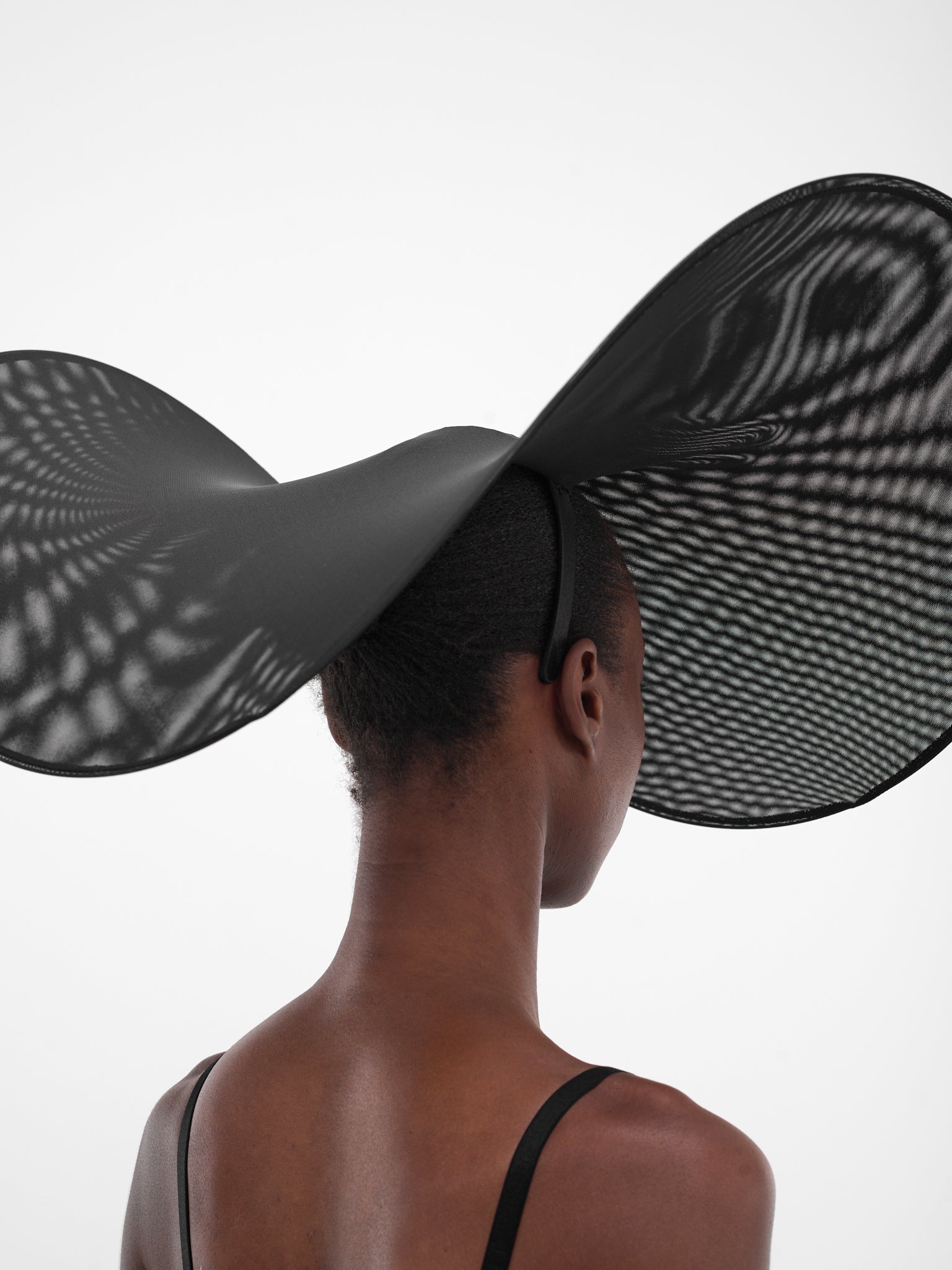 Black Sculptural Church Hat (FLAW25WWCRHHT-BLACK)