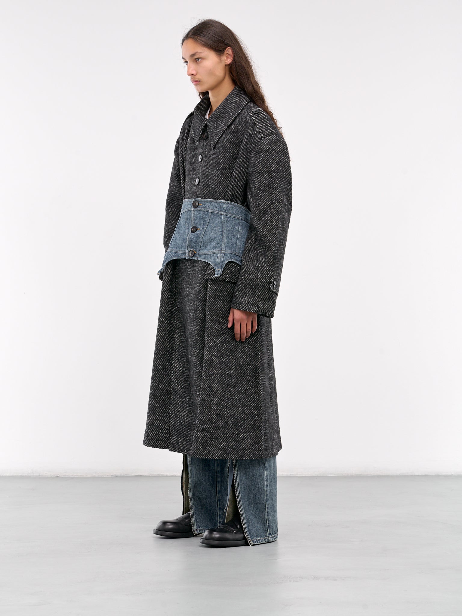 Oversized Gradient Coat (FMF18CT06-BLACK)