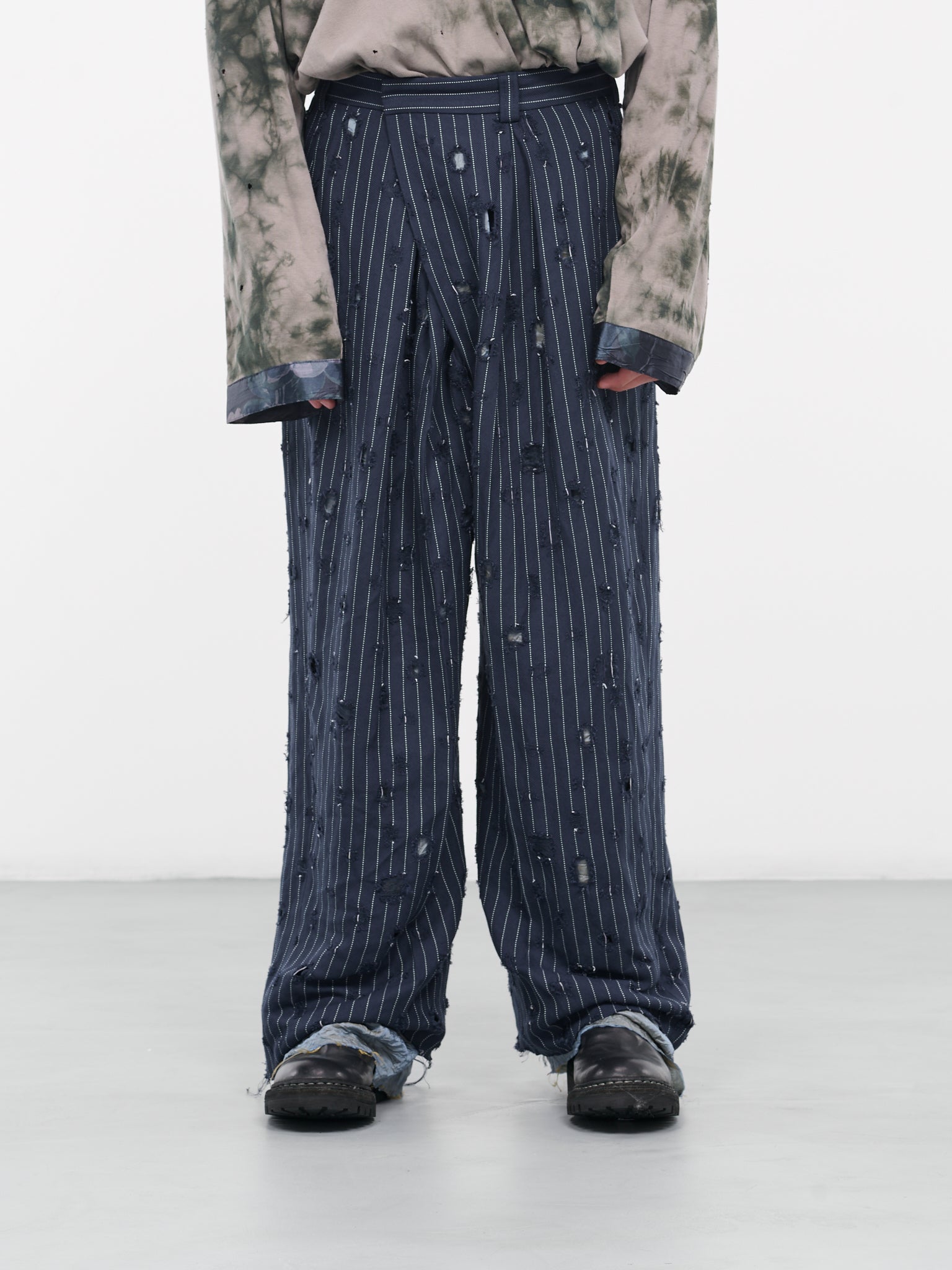 Distressed Tailored Trousers (FN-MN-TROU000896-NAVY)