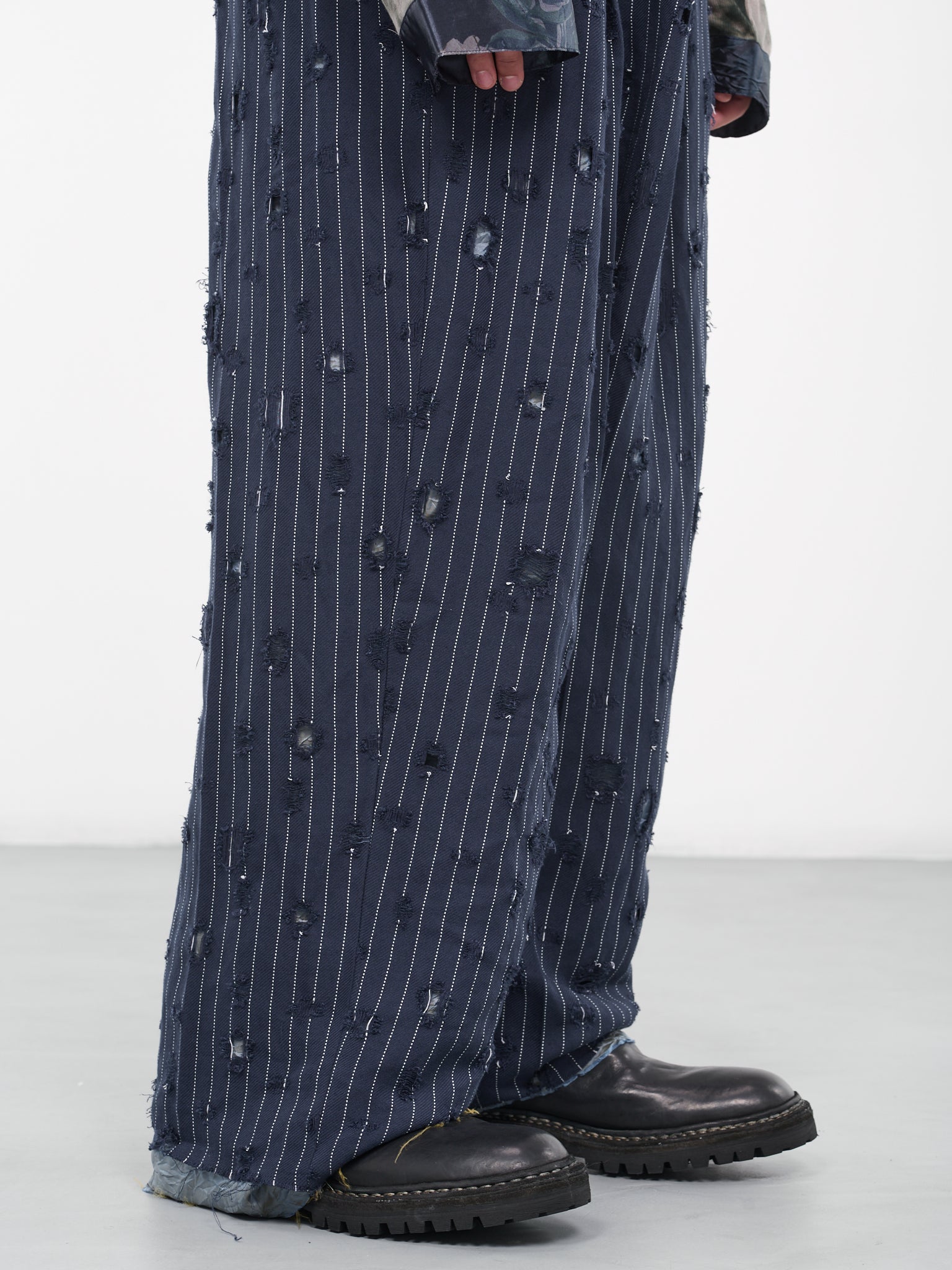 Distressed Tailored Trousers (FN-MN-TROU000896-NAVY)
