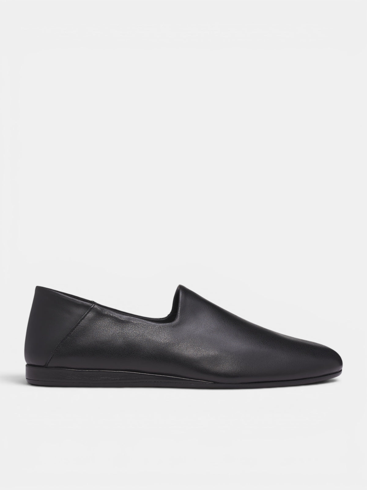 Black Leather Foldable Mules (FOM00206AC28C02-BLACK)