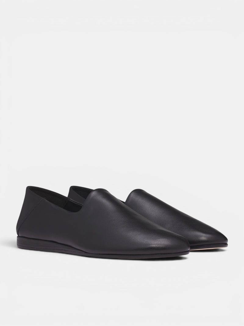 Black Leather Foldable Mules (FOM00206AC28C02-BLACK)