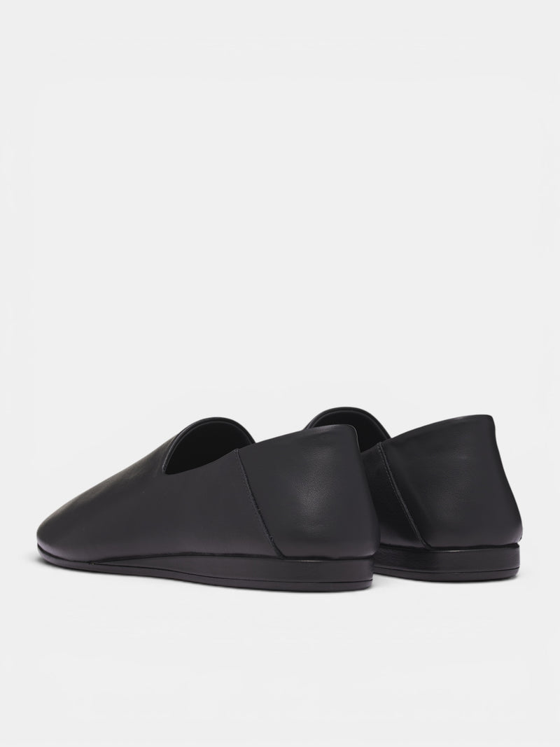 Black Leather Foldable Mules (FOM00206AC28C02-BLACK)