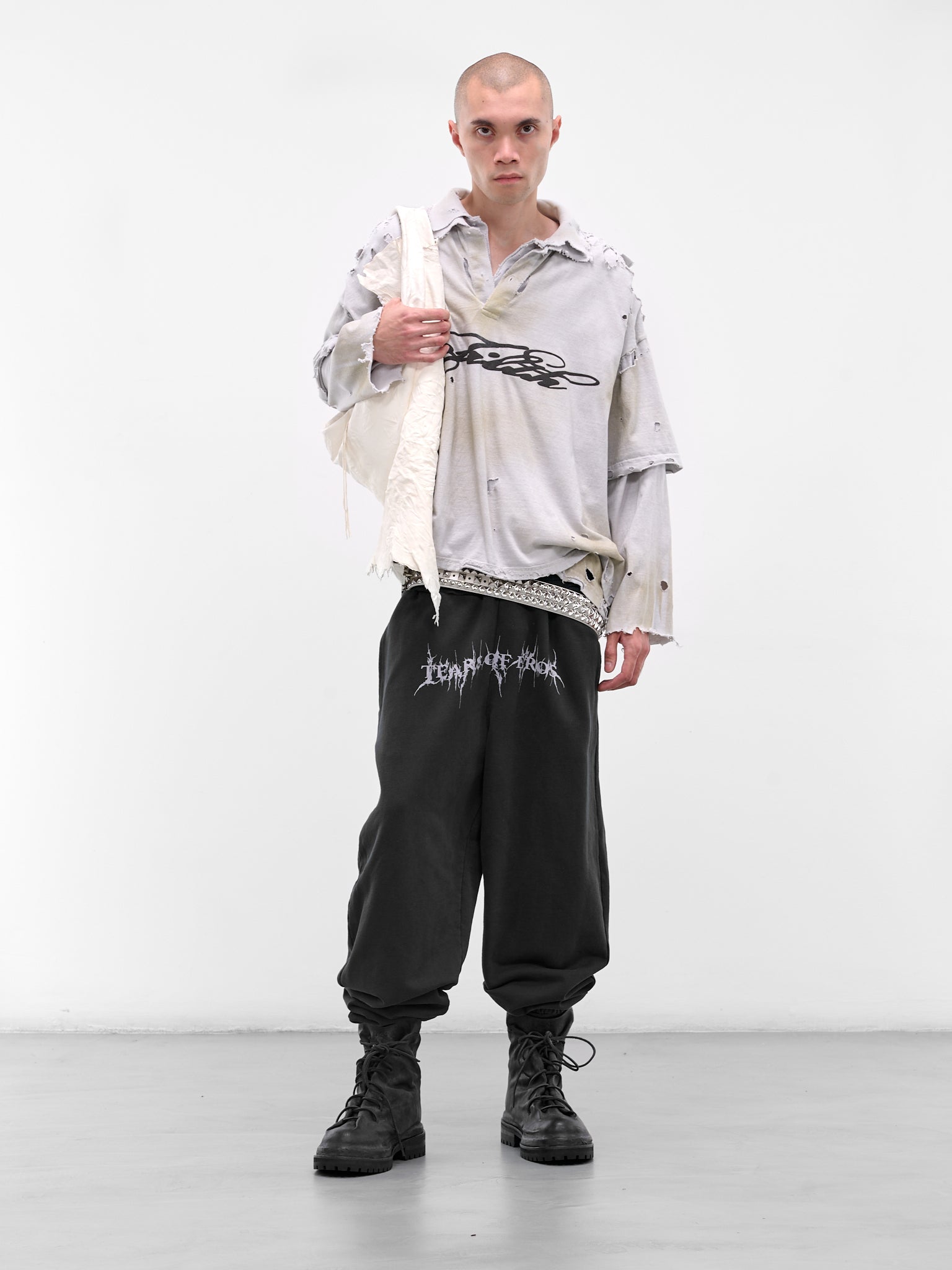 ASLAN WORLD Filth Tee | H.Lorenzo - styled