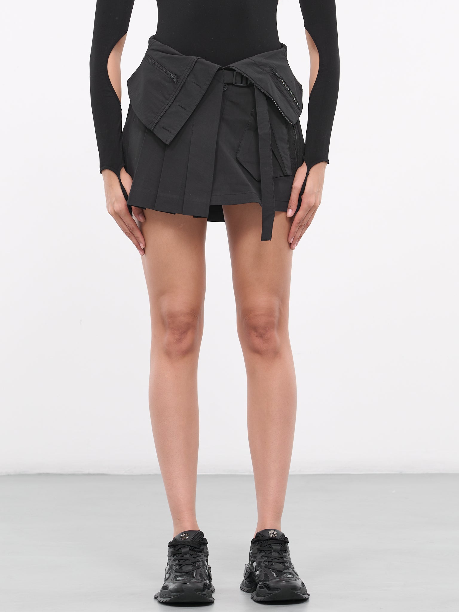 Pleated Mini Skirt (FW23-SK3K-BLACK)