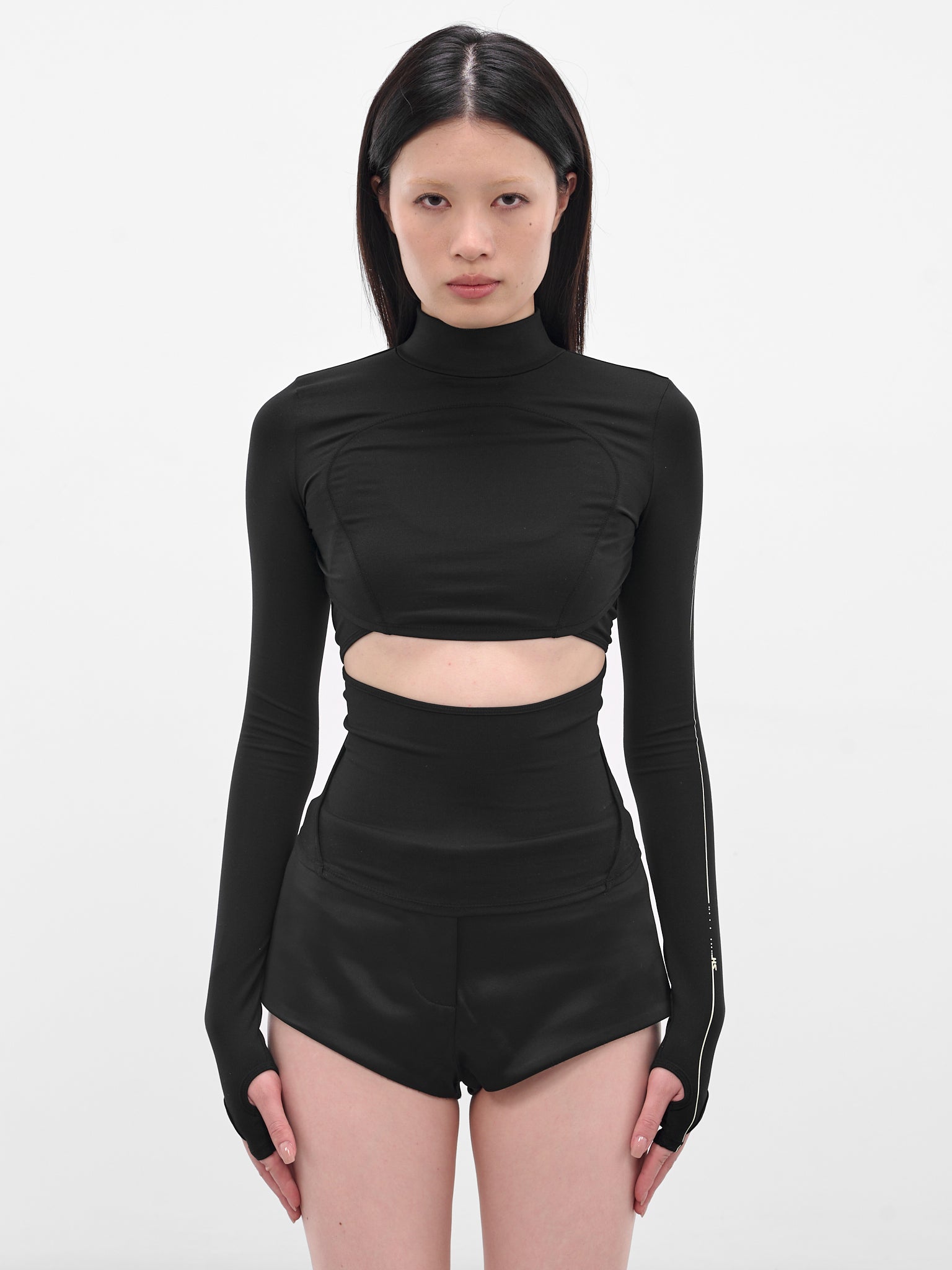 Black Double Layer Crop Top (FW25-TS3K-BLACK)