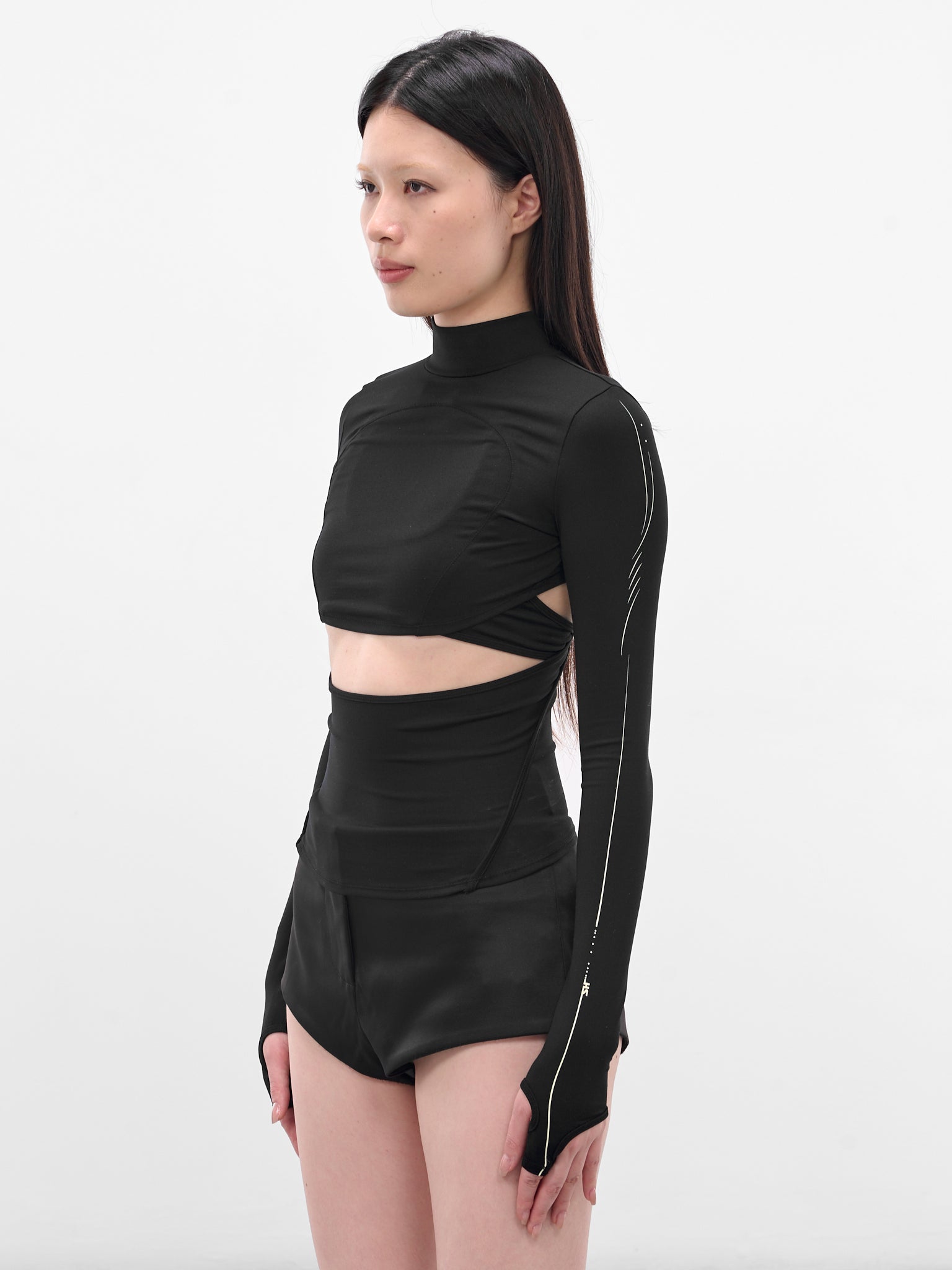 Black Double Layer Crop Top (FW25-TS3K-BLACK)