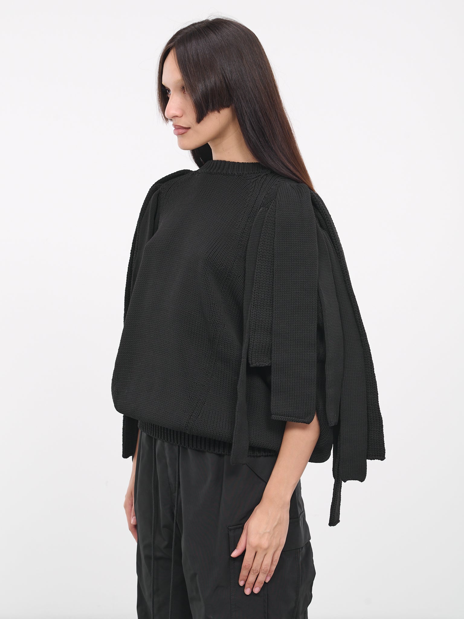 Asymmetric Trim Sweater (GL-N001-051-BLACK)