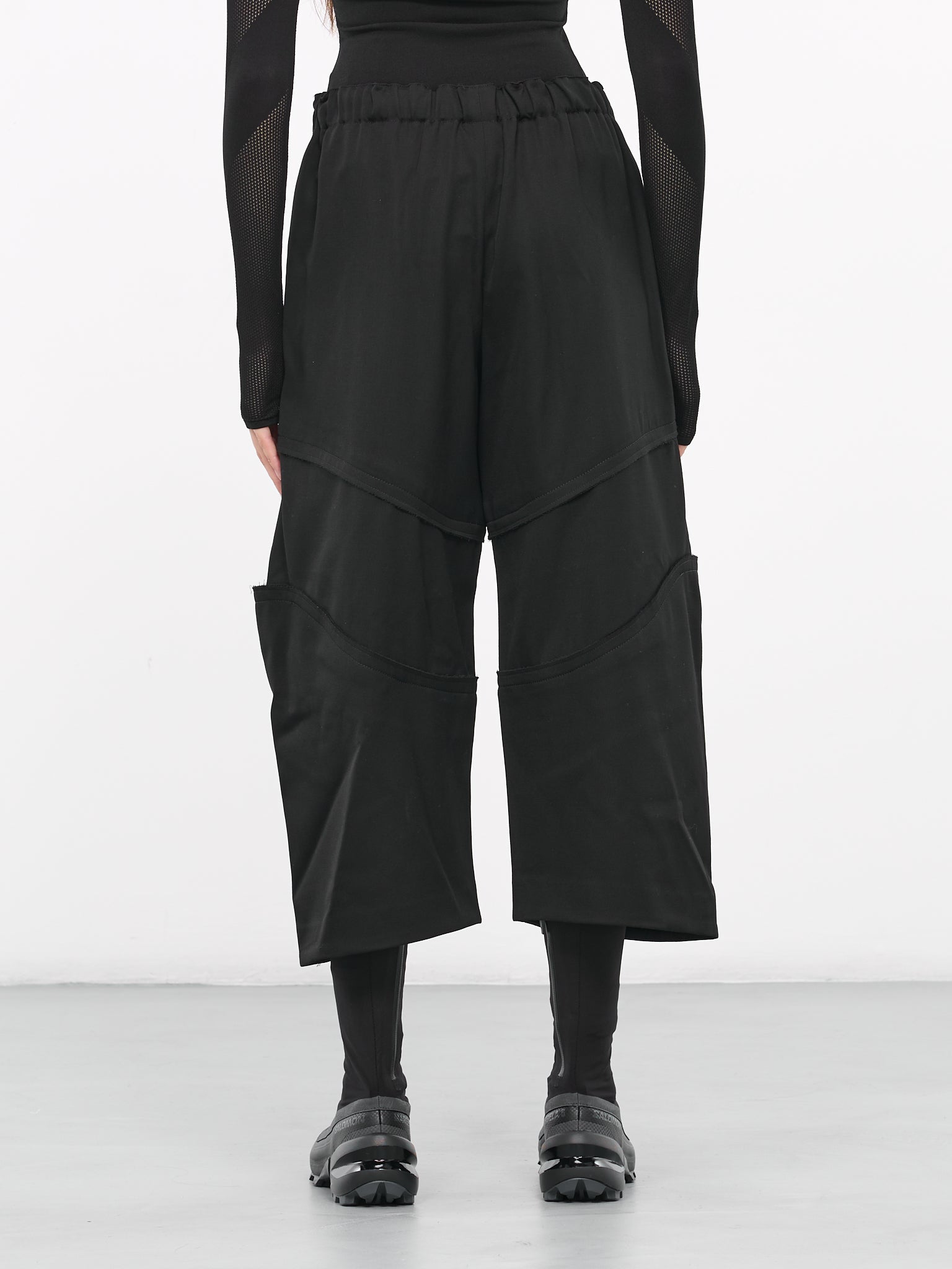 Cropped Elasticated Trousers (GL-P010-051-BLACK)