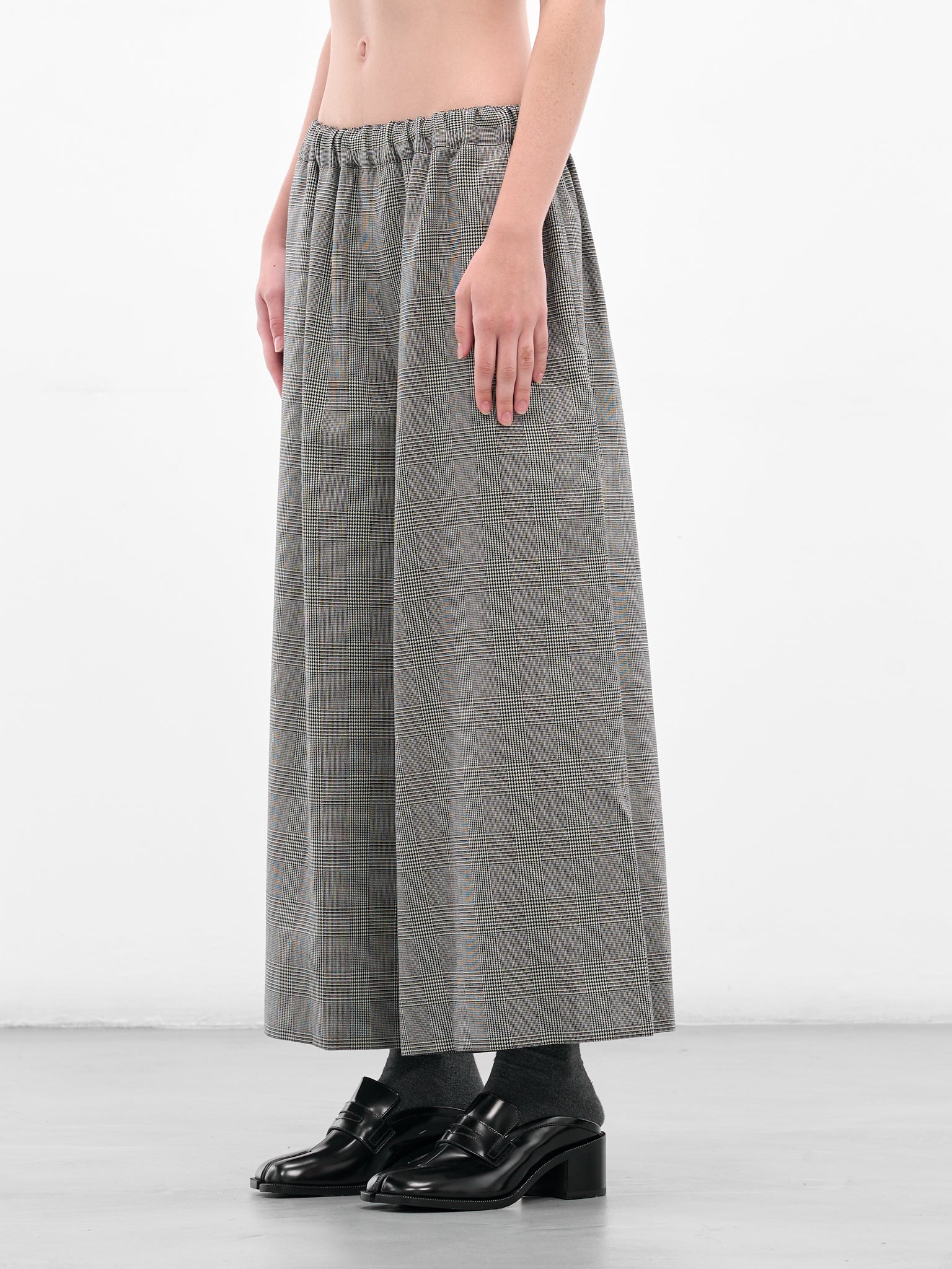 Gray Check Elasticated Baggy Trousers (GP-P015-051-1-ECRU-BLACK)