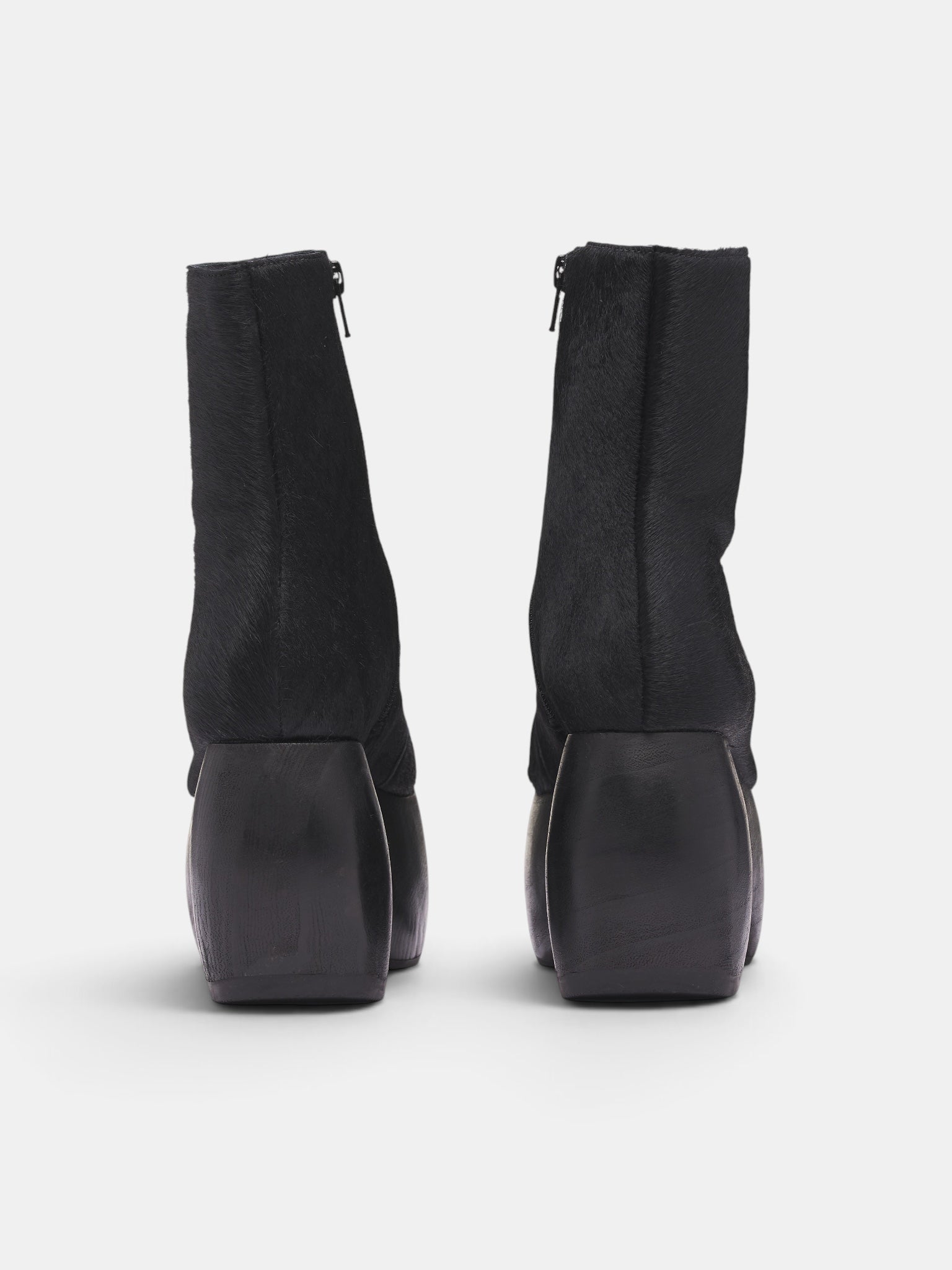 Short Hair Platform Ankle Boots (GR-K102-W26-BLACK)