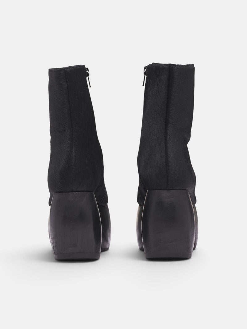 Short Hair Platform Ankle Boots (GR-K102-W26-BLACK)